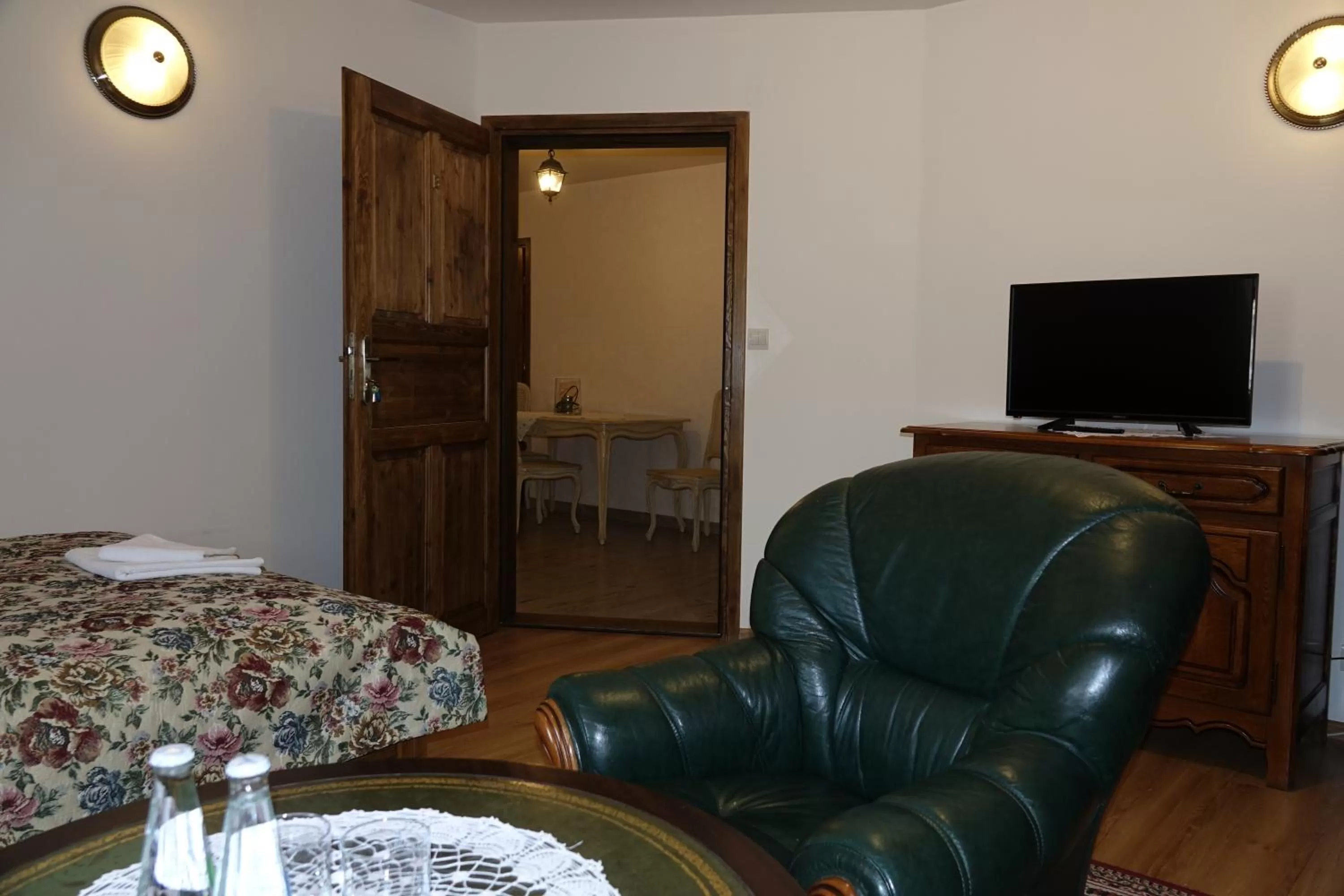 Seating Area in Gościniec Dworski w Ropie