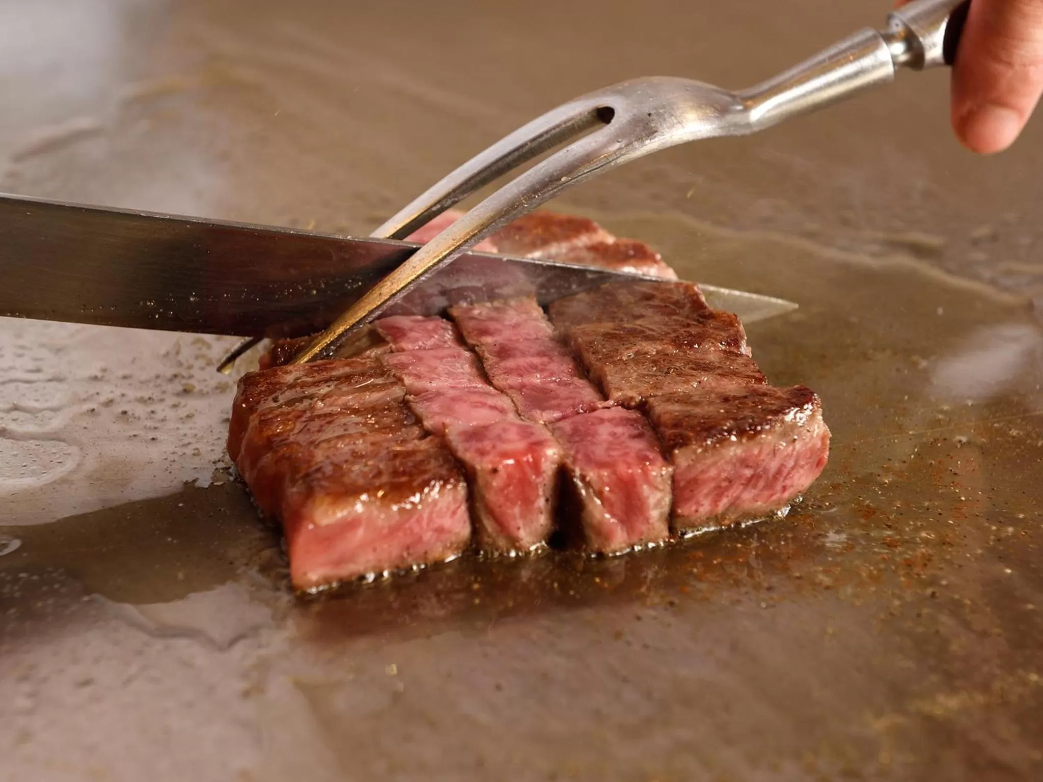 Restaurant/places to eat in Belmont Hotel