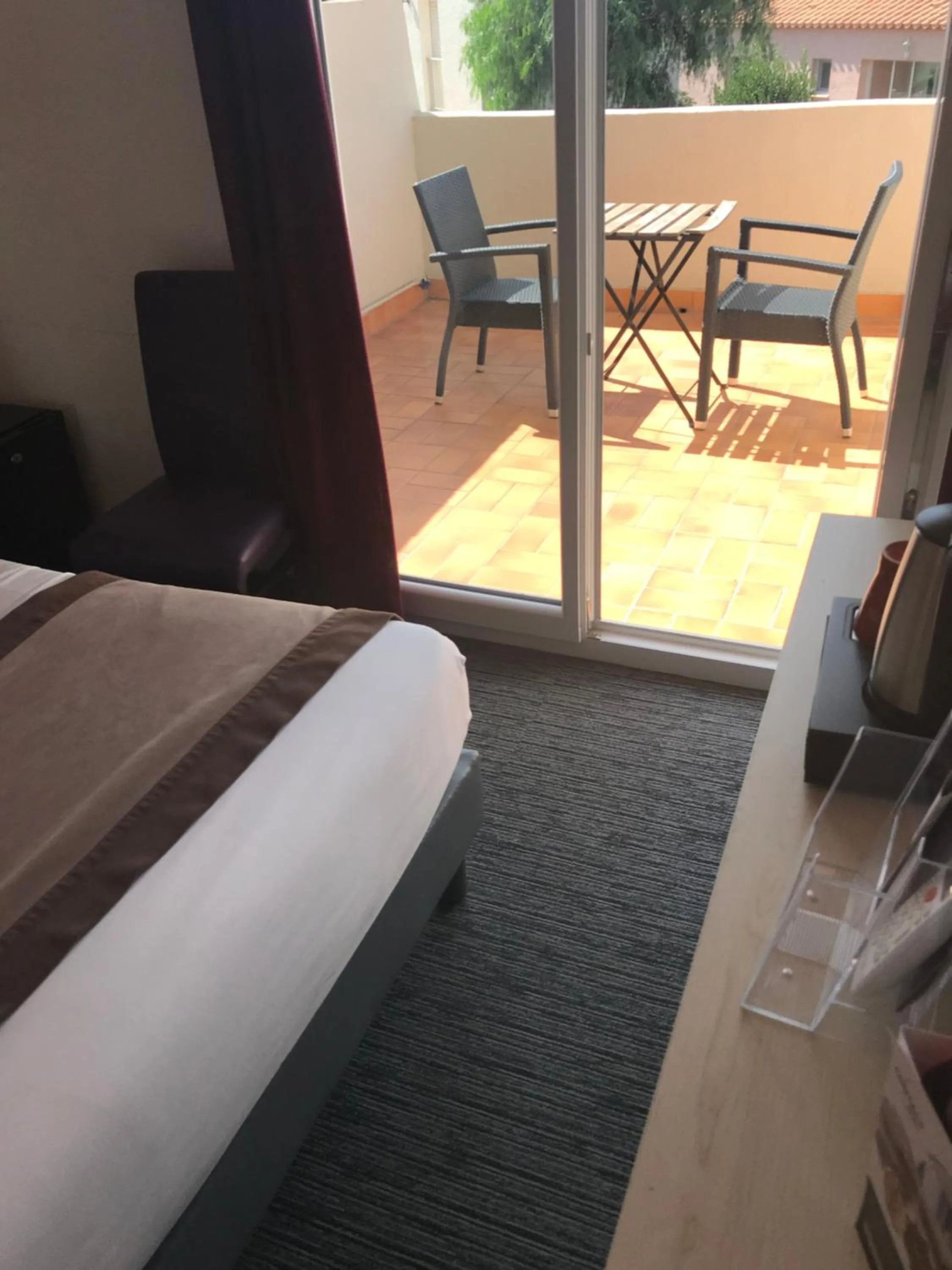 Photo of the whole room in Le Regina Hôtel et restaurant Canet-plage