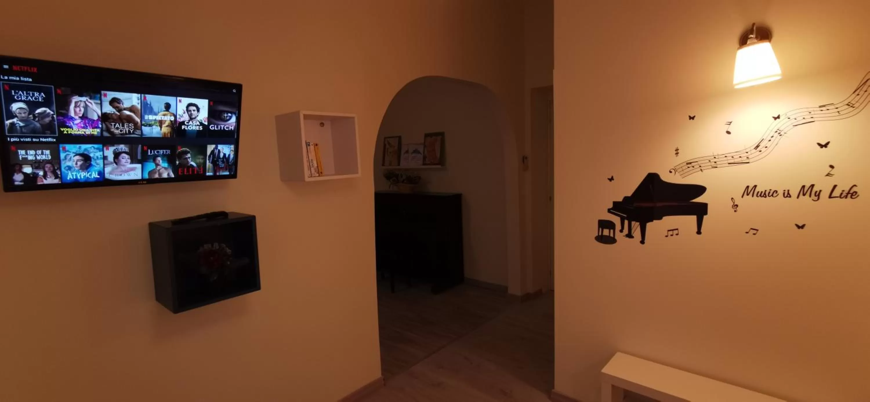 TV and multimedia, TV/Entertainment Center in Il Pianoforte B&B