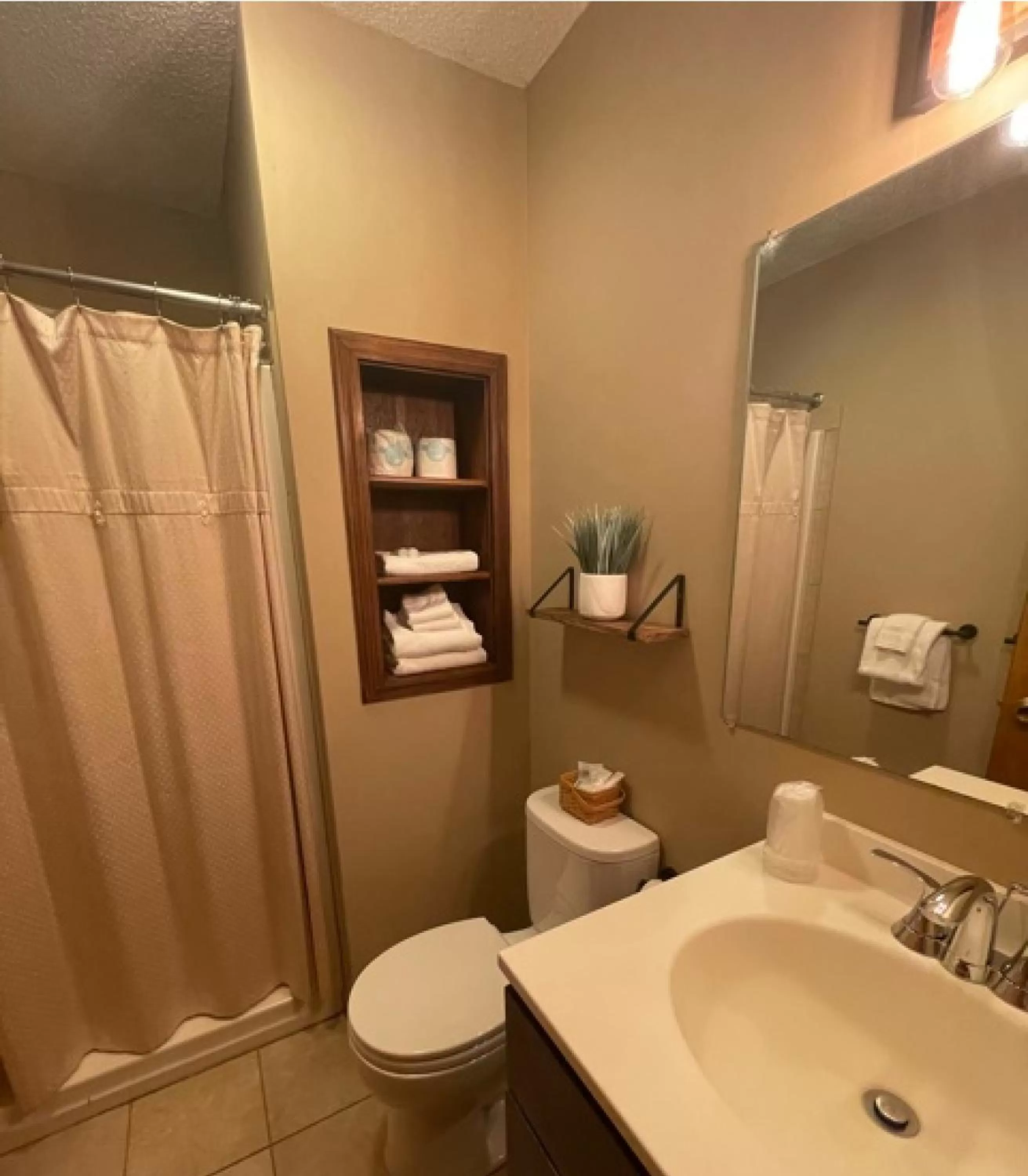 Bathroom in The Snowed Inn