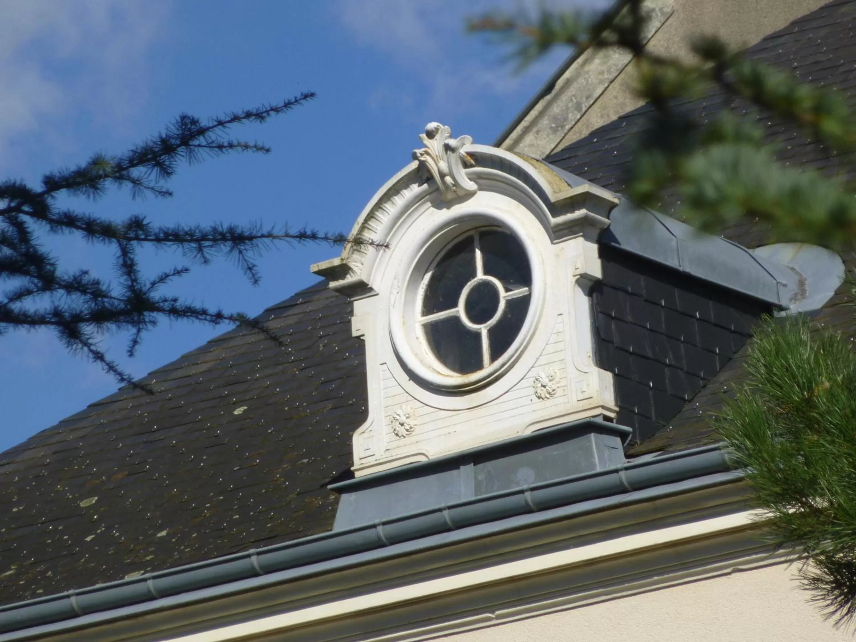 Facade/entrance in Cèdre et Charme
