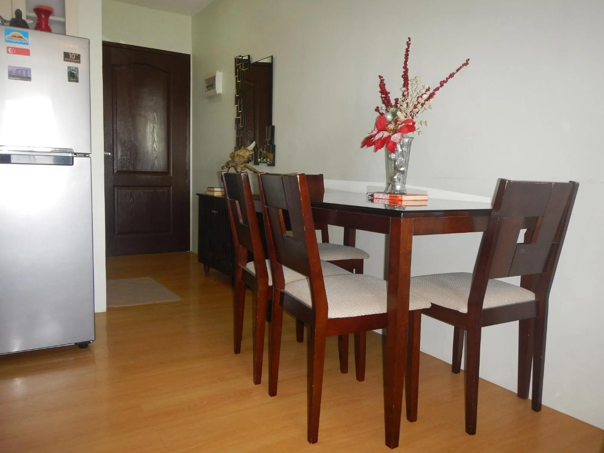 Dining area in One Oasis Condotel