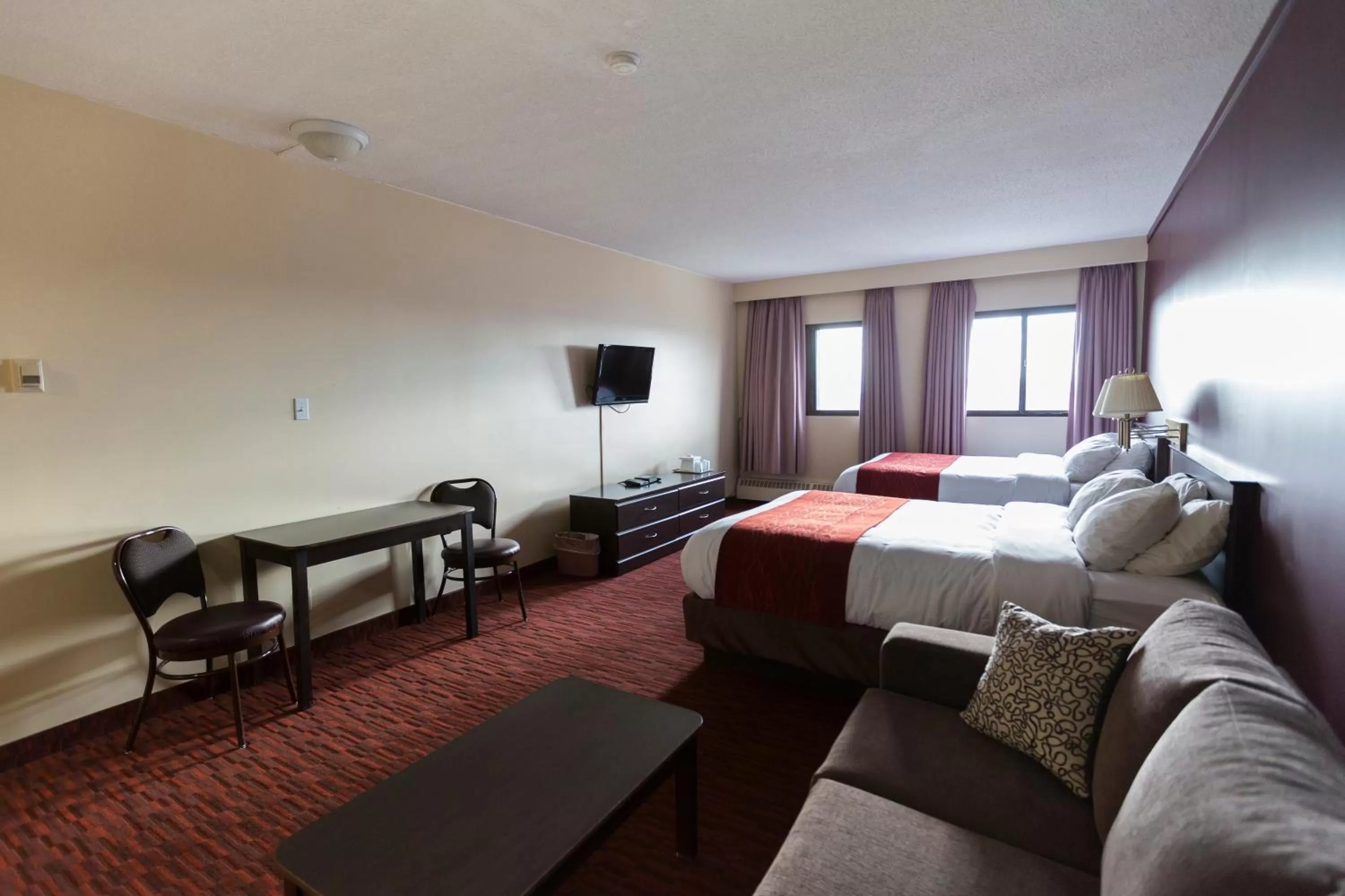 Bed in Argyll Plaza Hotel