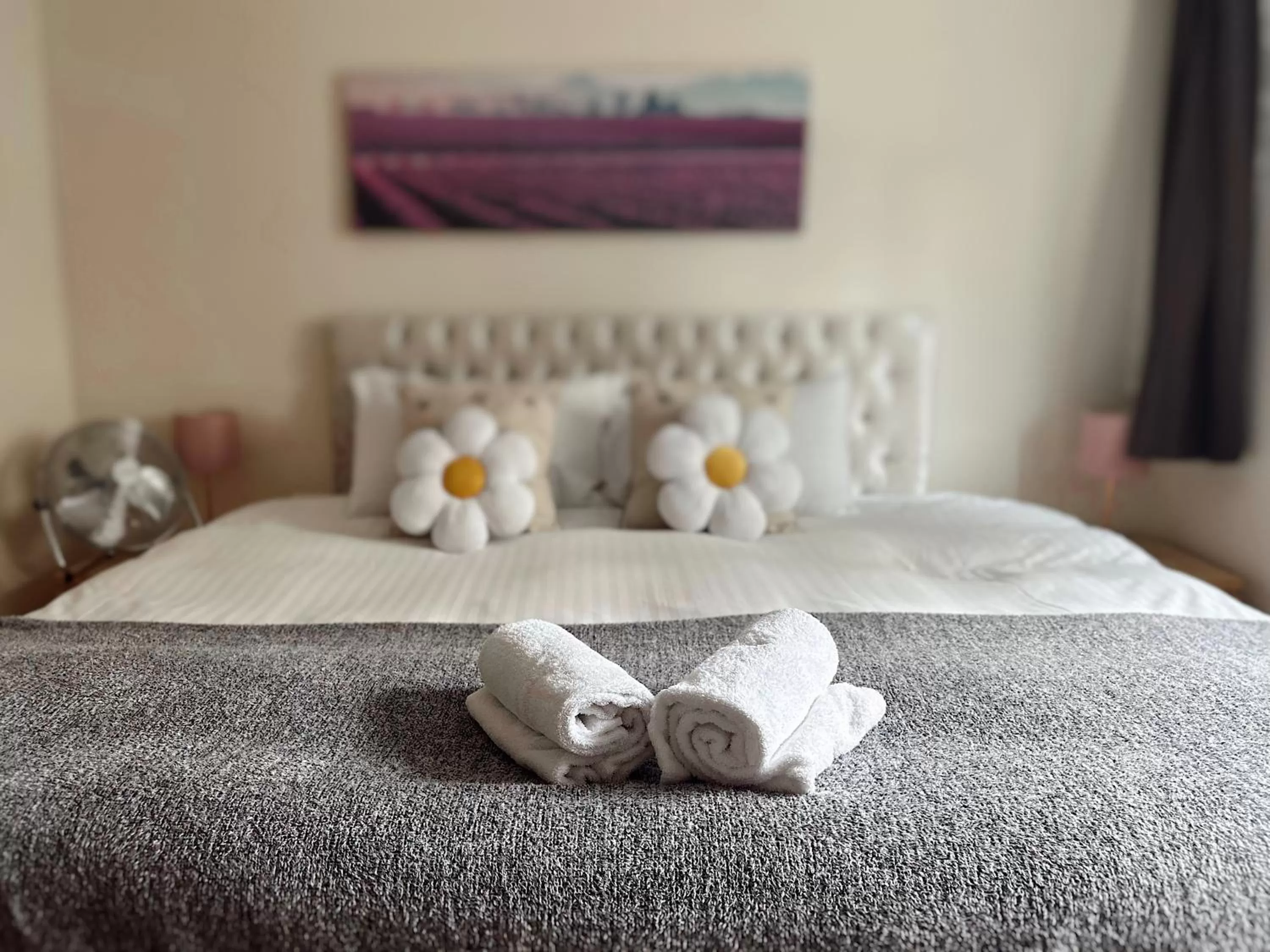 Bed in Canary Wharf - Luxury Apartments