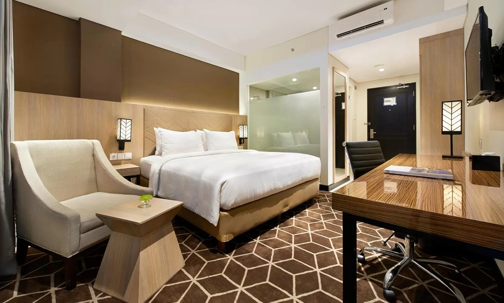 Bed in Swiss-Belinn Tunjungan Surabaya