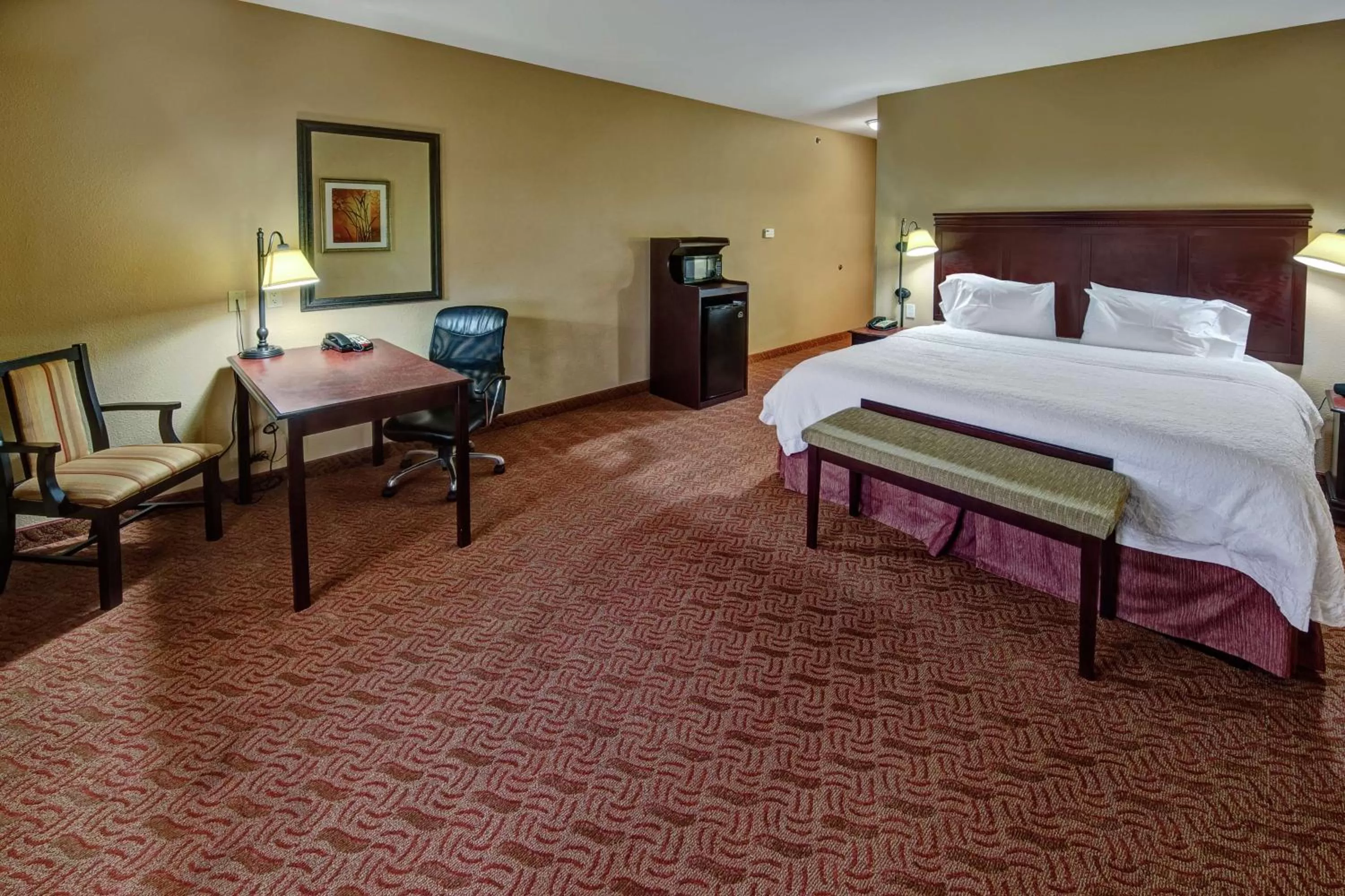 Bedroom, Bed in Hampton Inn & Suites Corsicana