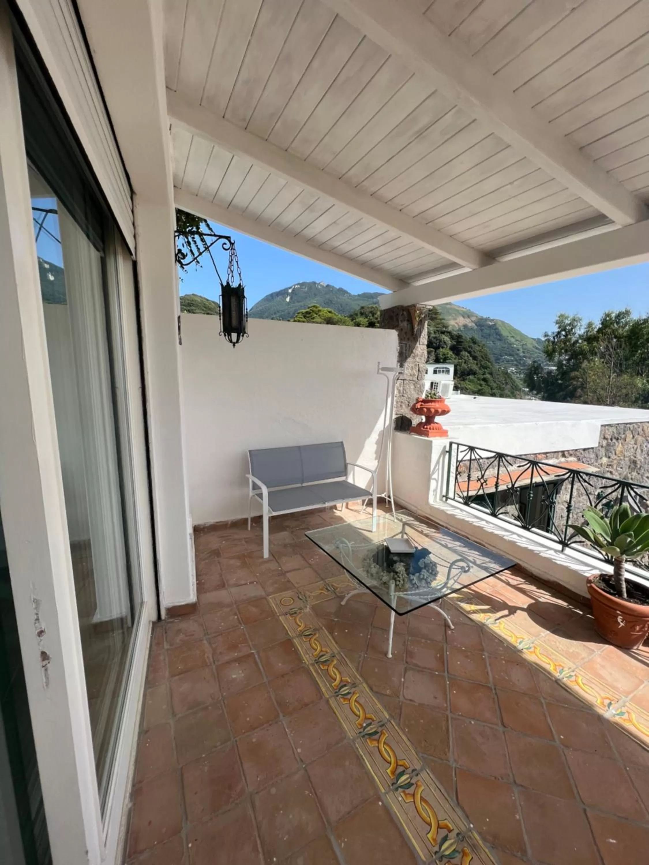 Patio, Balcony/Terrace in Blu Panorama