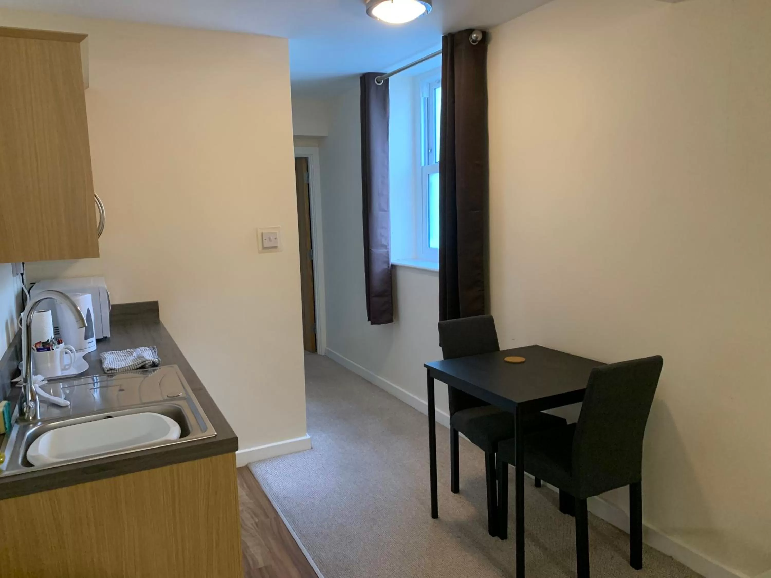 Kitchen or kitchenette in The Royal Clarence Hotel (on the Seafront)