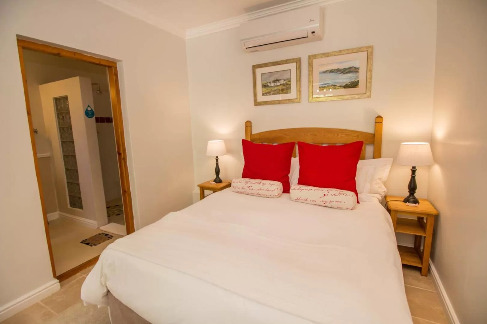 Bed in Montagu Vines Guesthouse