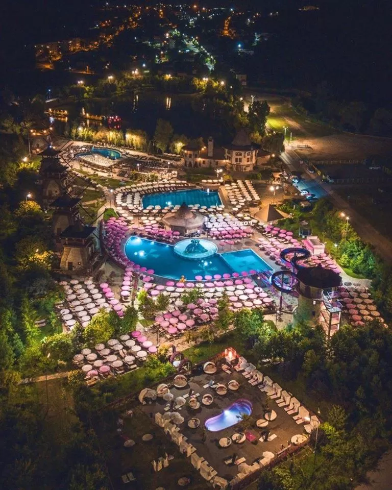 Night in The Wind Mills Hydropark