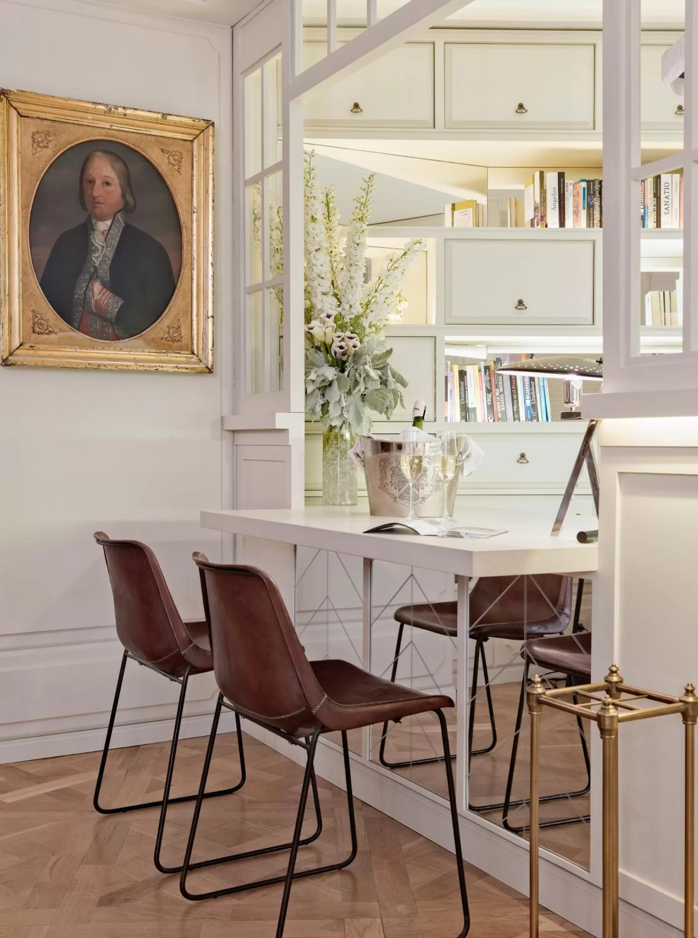 Lobby or reception in H10 Duque de Loule