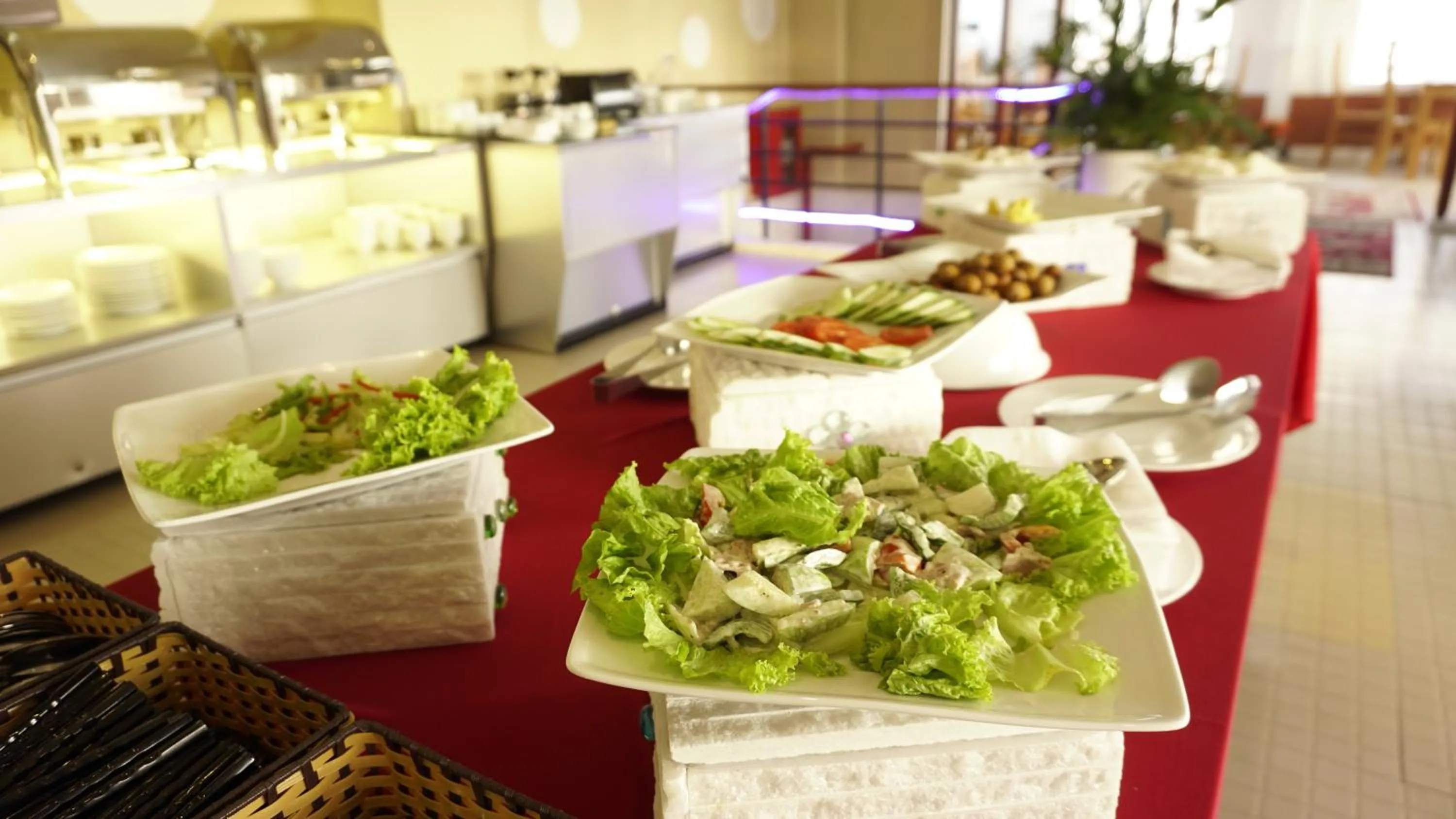 Restaurant/places to eat in Le Duong Hotel