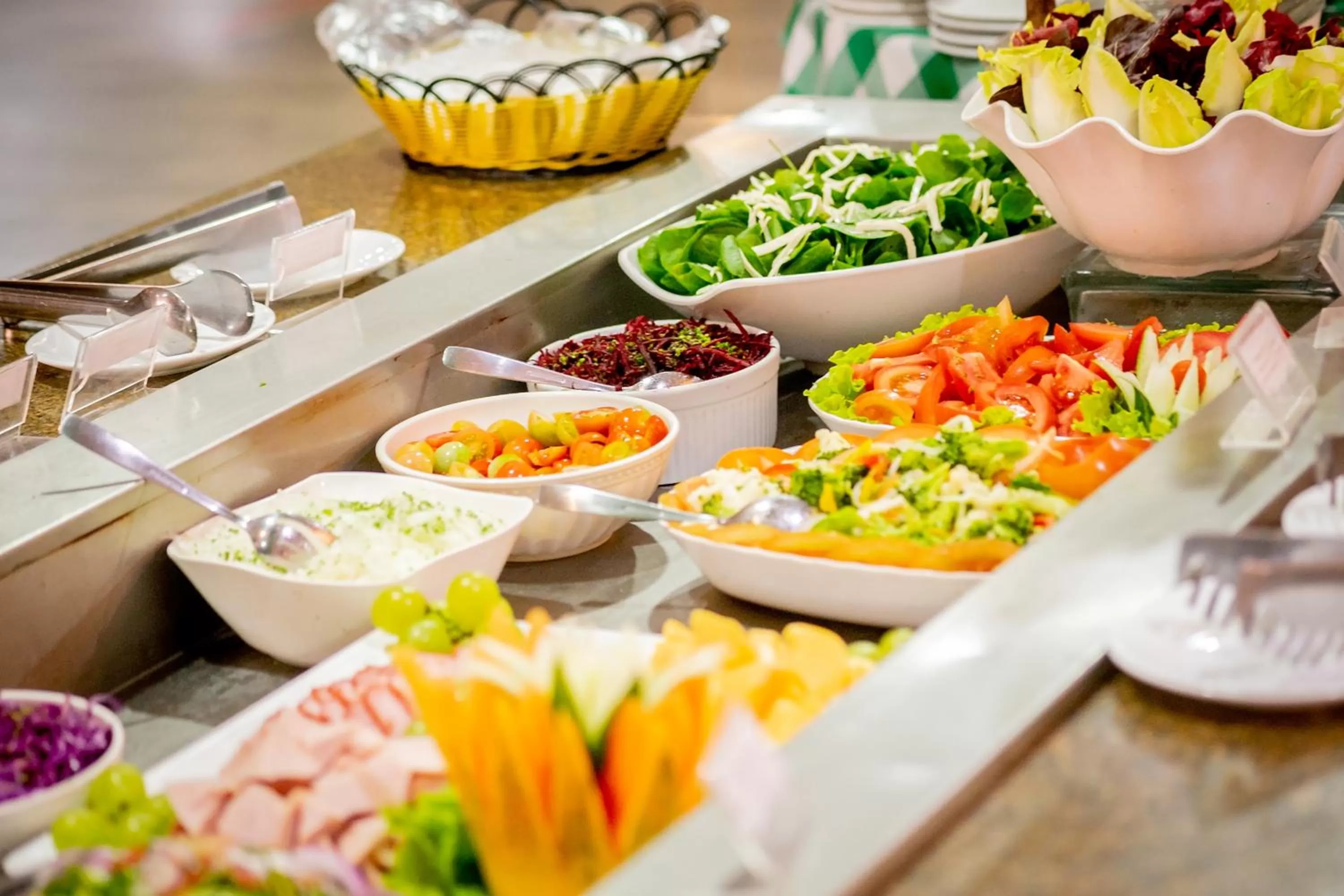 Food and drinks in Gran Hotel Stella Maris Urban Resort & Conventions