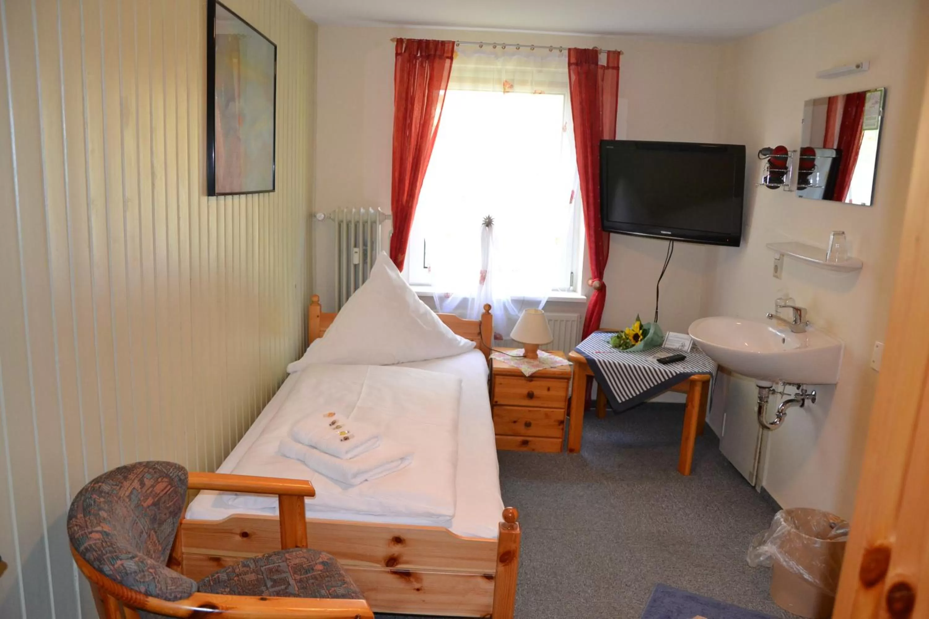 Photo of the whole room, Bed in Hotel Mühleneck