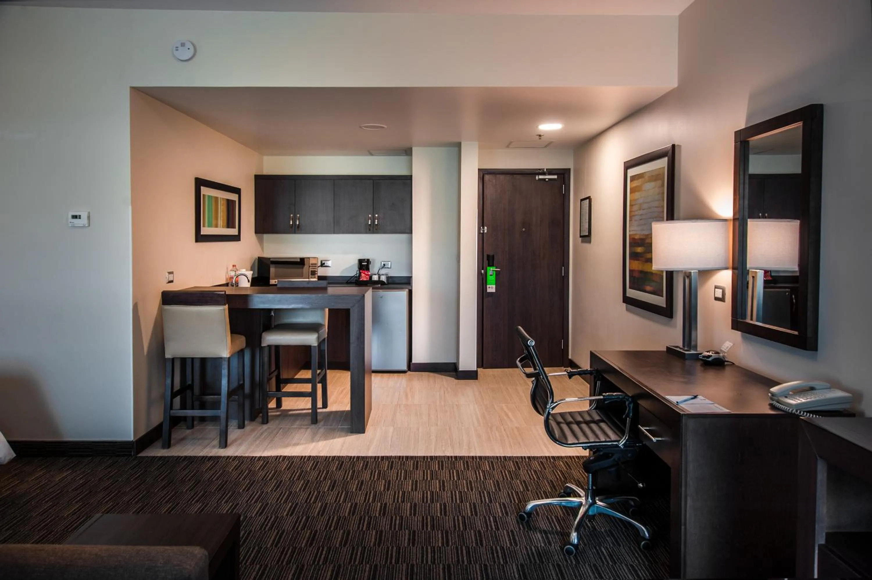 Photo of the whole room in Best Western Plus Chihuahua Juventud