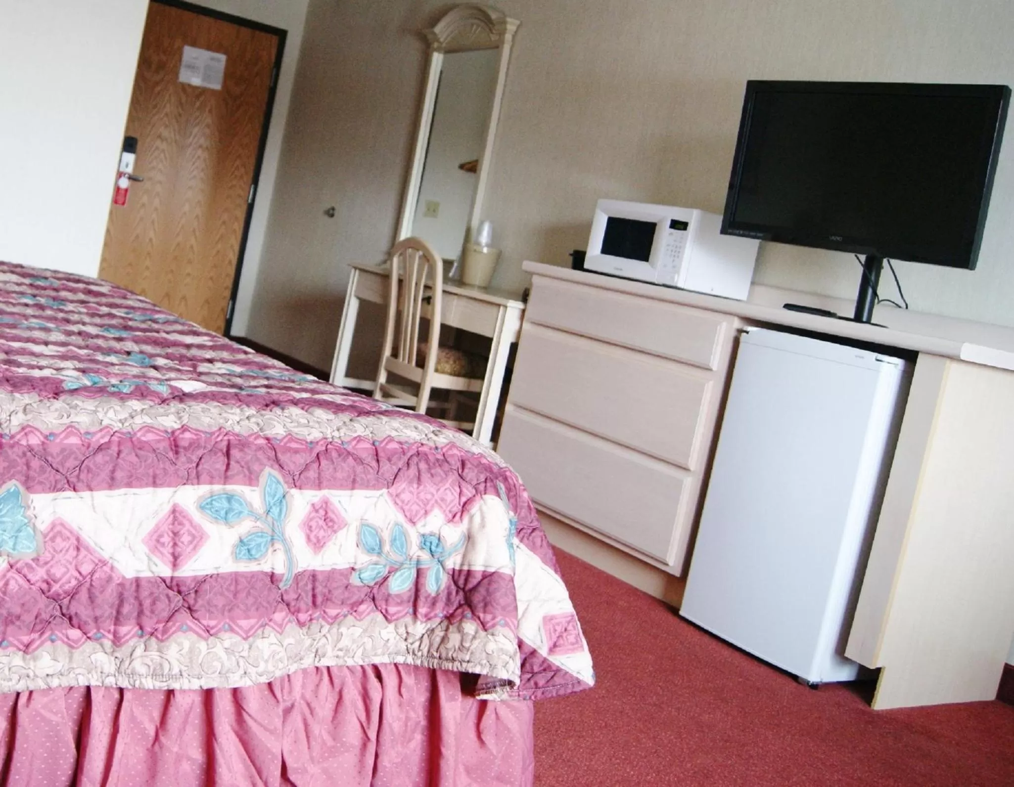 TV and multimedia, Bed in Meadow Court Inn - Ithaca