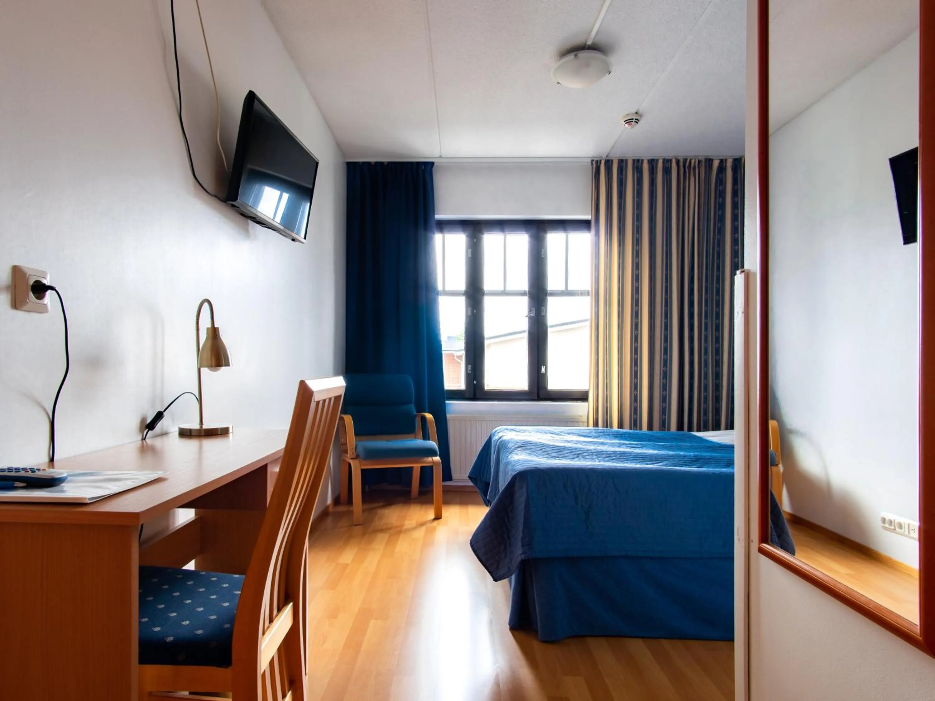 Photo of the whole room, Bed in Hotel Jahtihovi