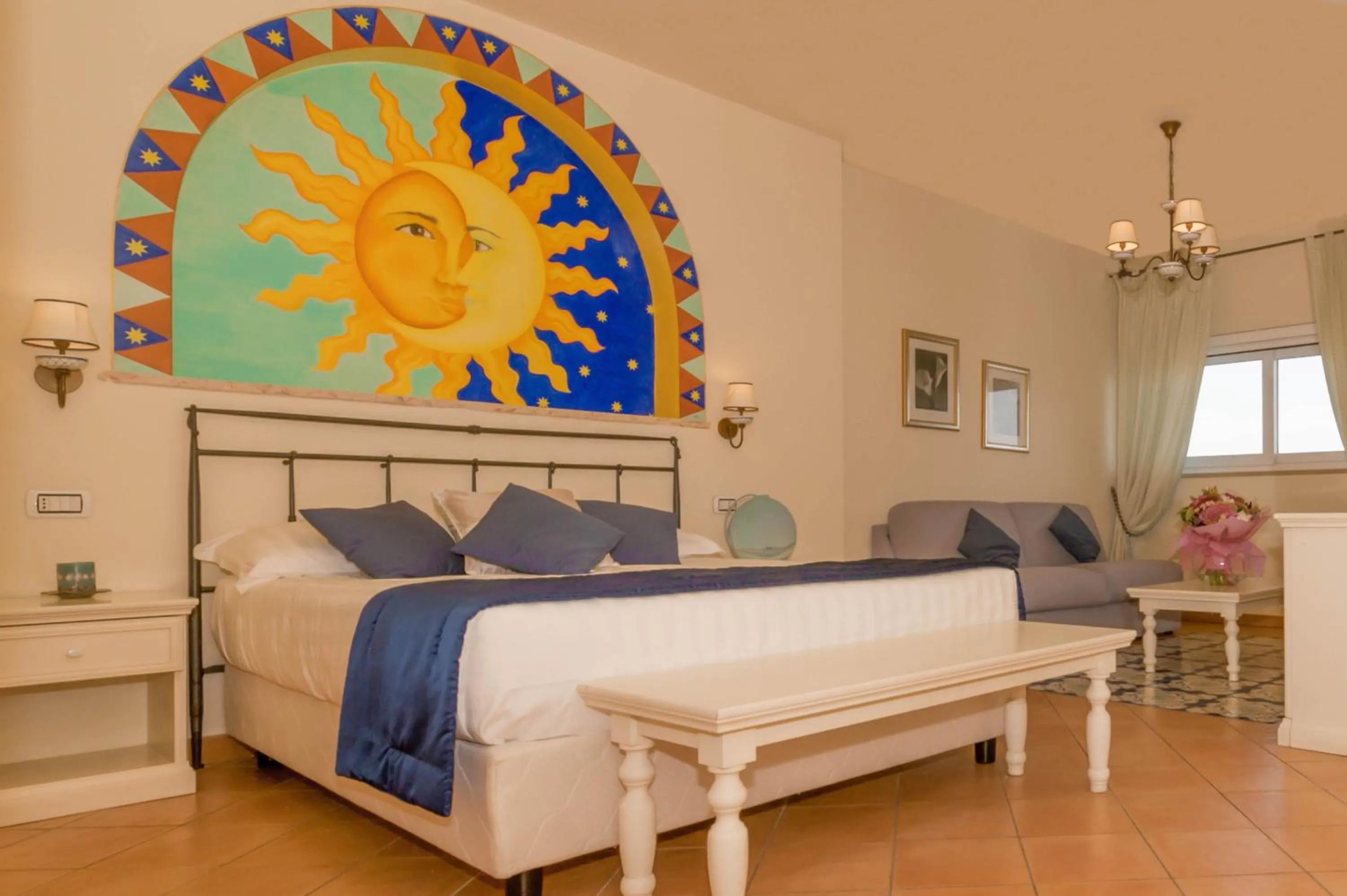 Photo of the whole room, Bed in Summit Hotel