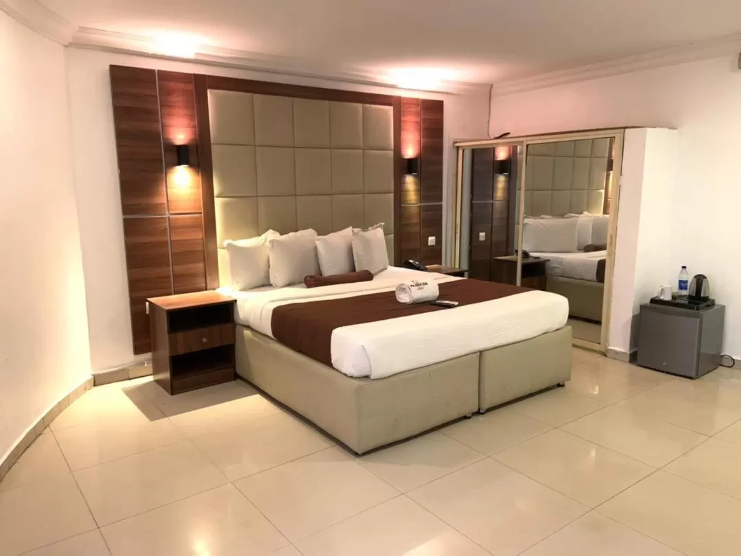 Bed in Presken Hotels @Alade Avenue
