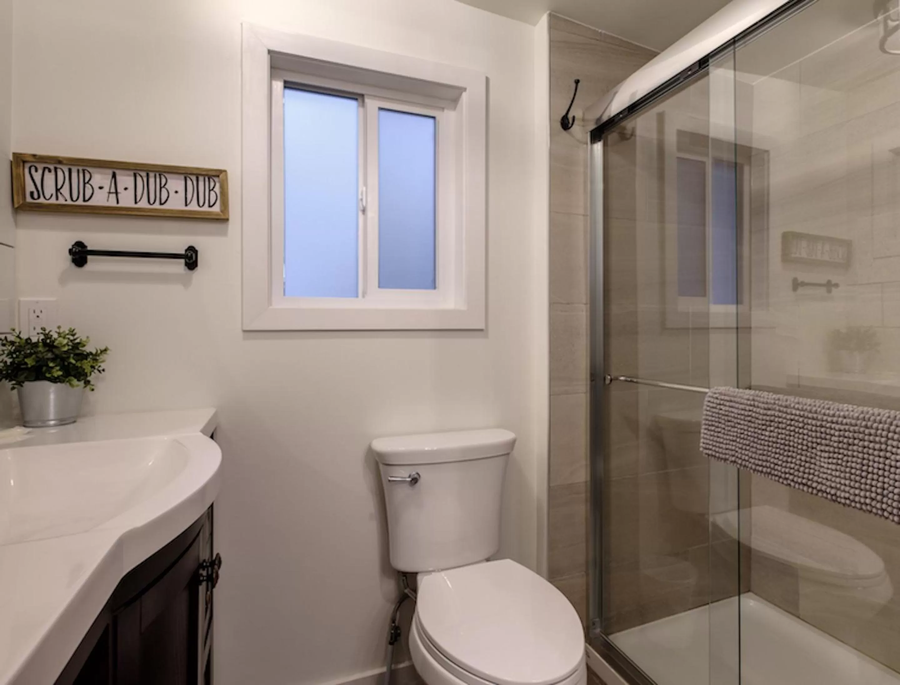 Bathroom in Bramblebank Cottages