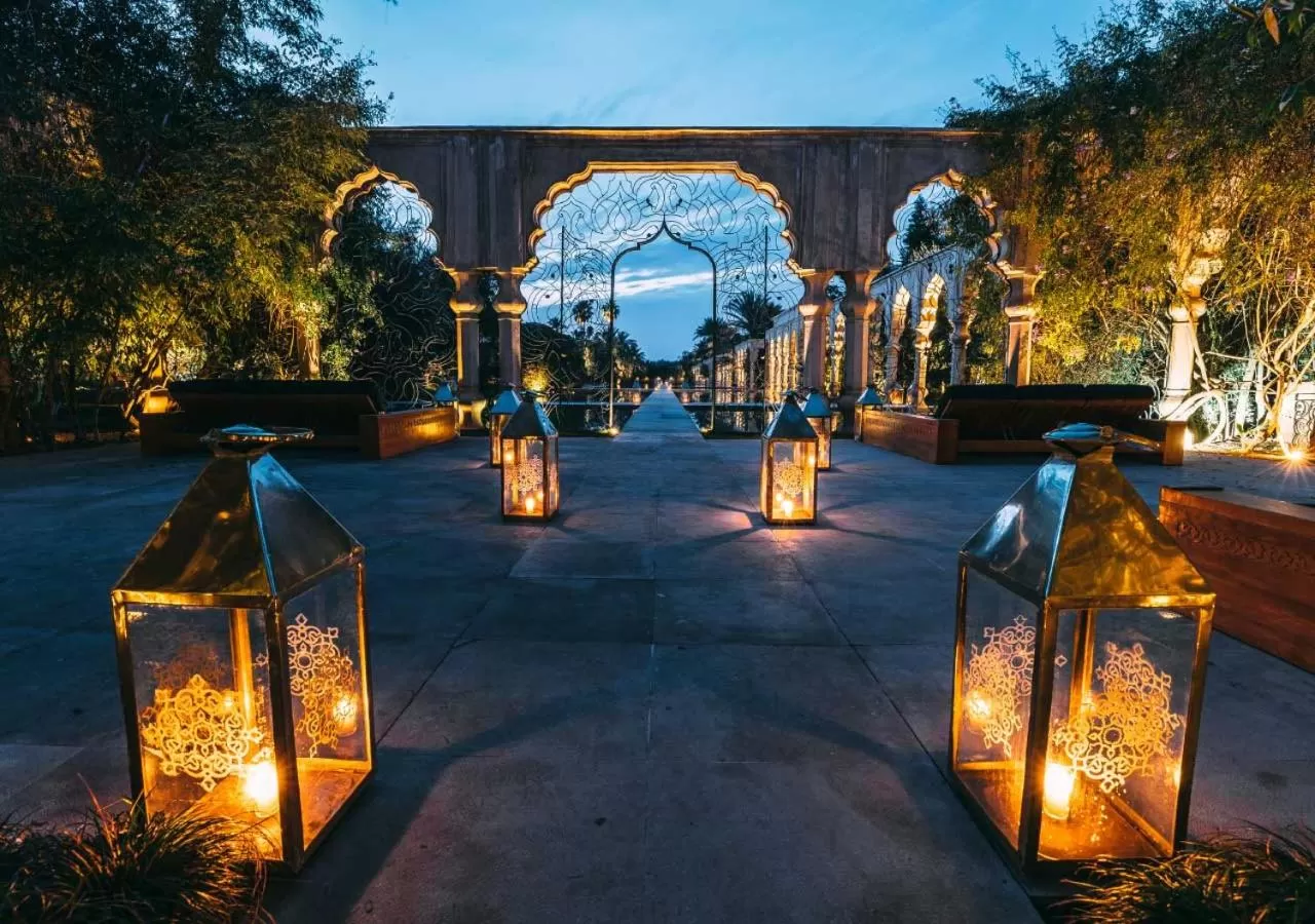 Facade/entrance in Palais Namaskar