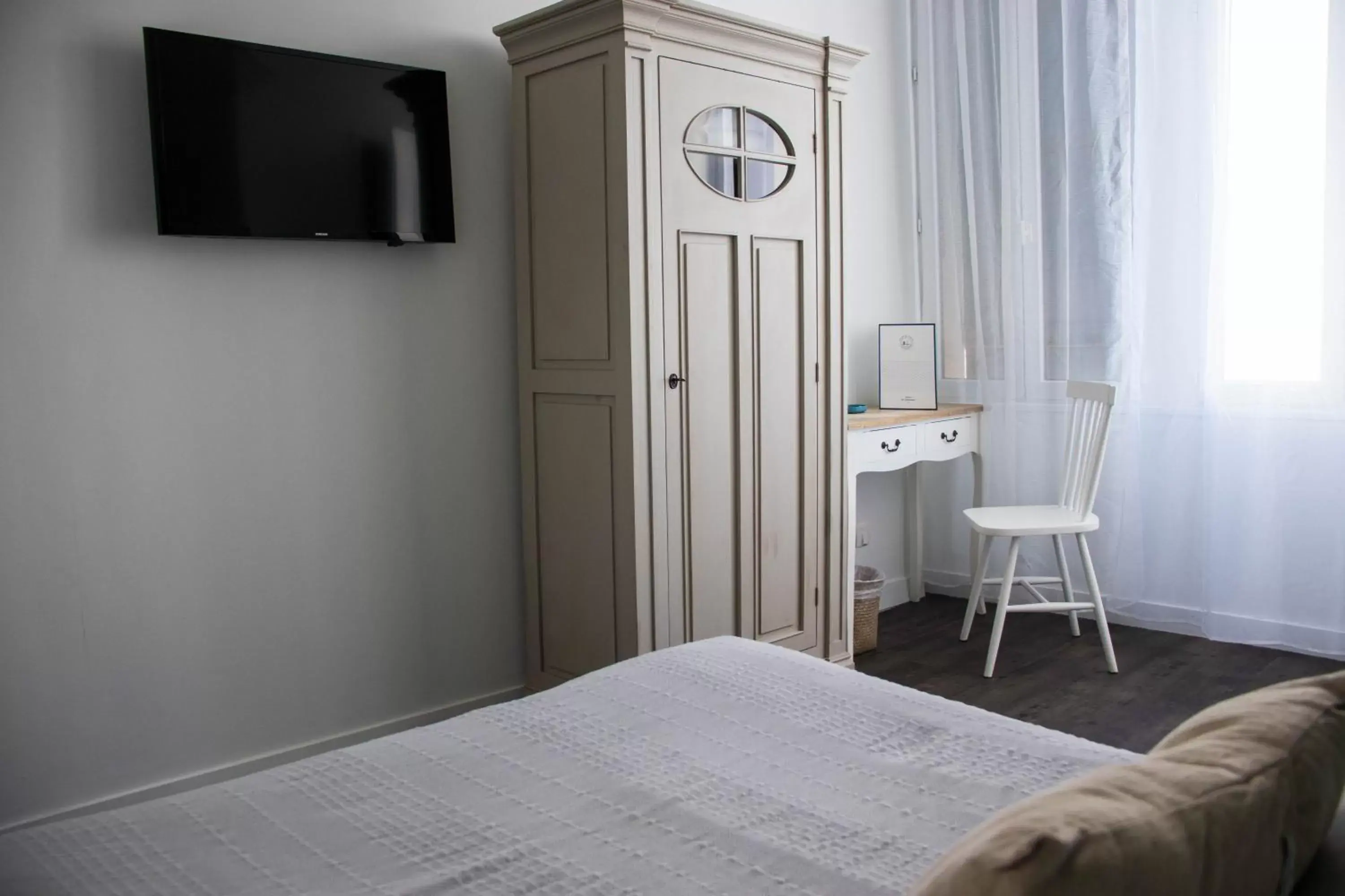 Double Room with Sea View with Shower Cabin in Hôtel Restaurant L'Atelier des Cousins Double Room with Sea View with Shower Cabin in Hôtel Restaurant L'Atelier des Cousins