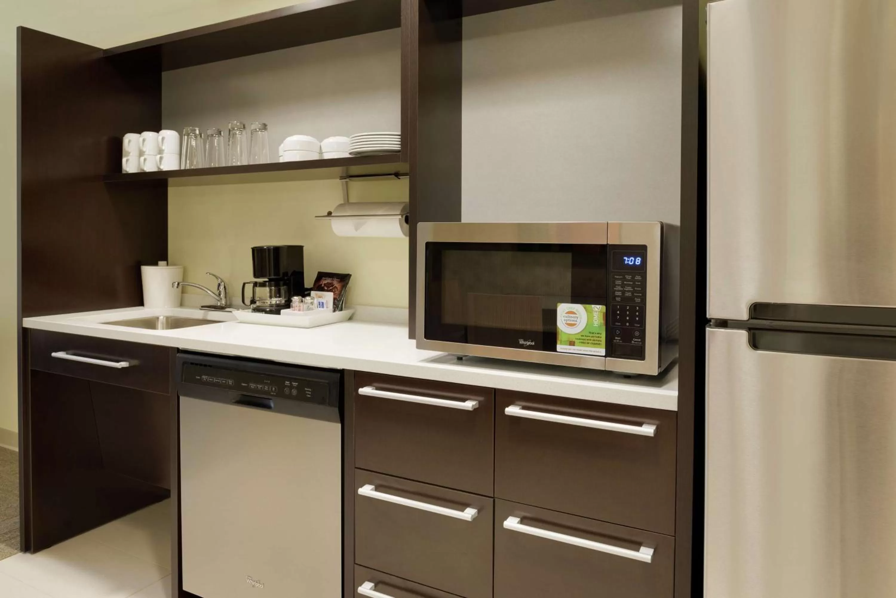 Kitchen or kitchenette in Home2 Suites By Hilton La Crosse
