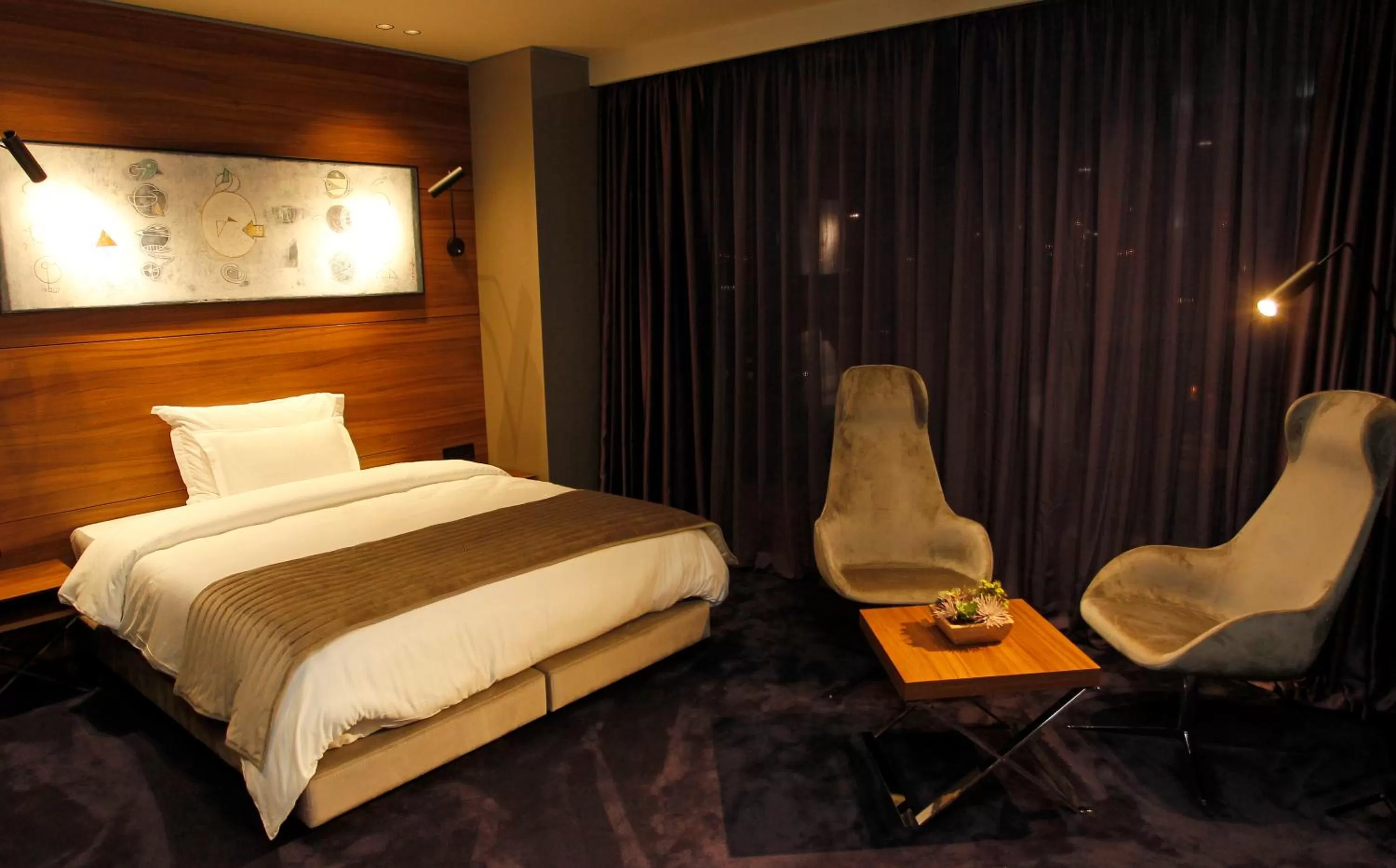 Photo of the whole room, Bed in Ambasador Hotel