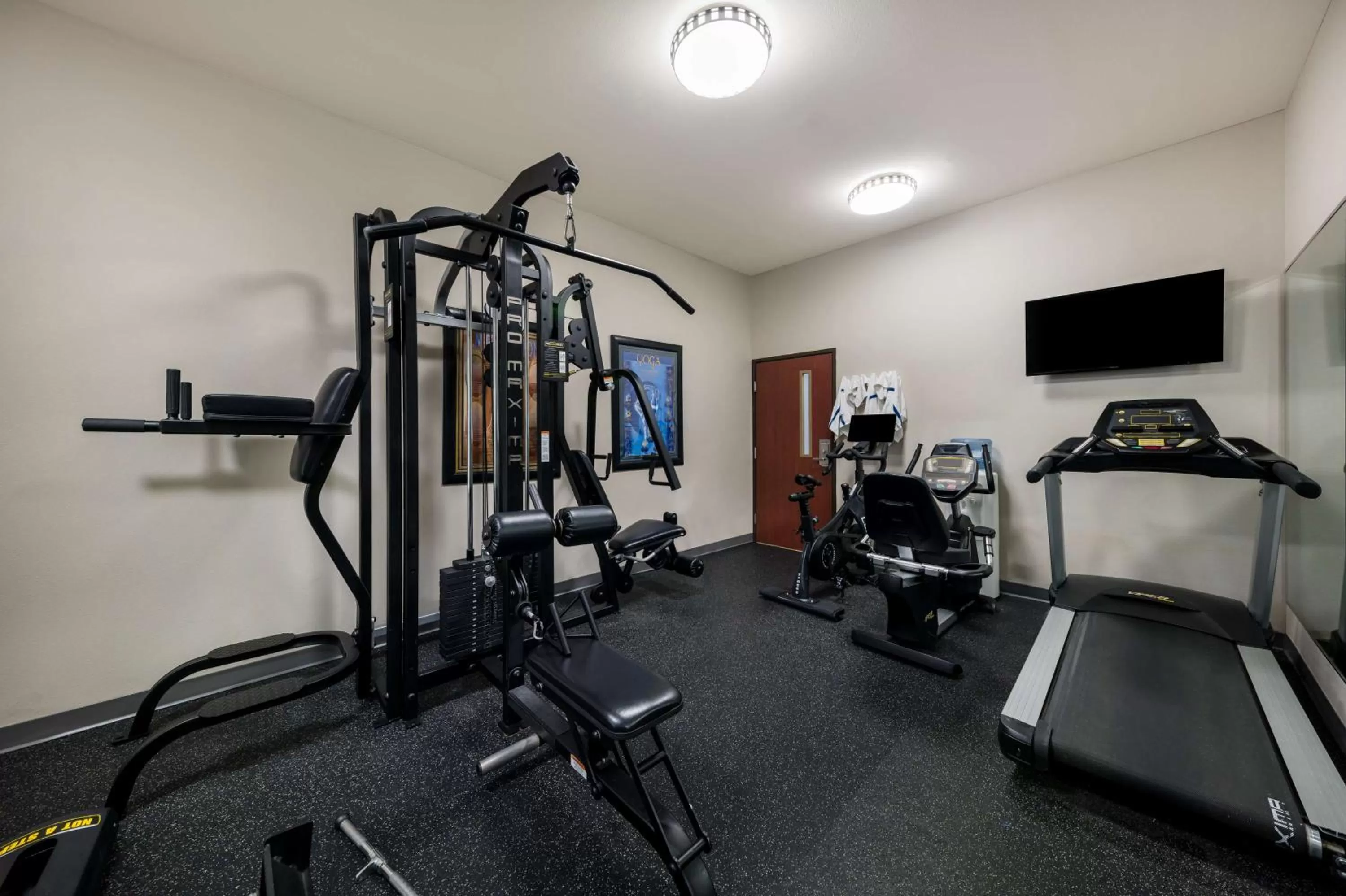 Fitness centre/facilities in Best Western Plus Lake Dallas Inn & Suites