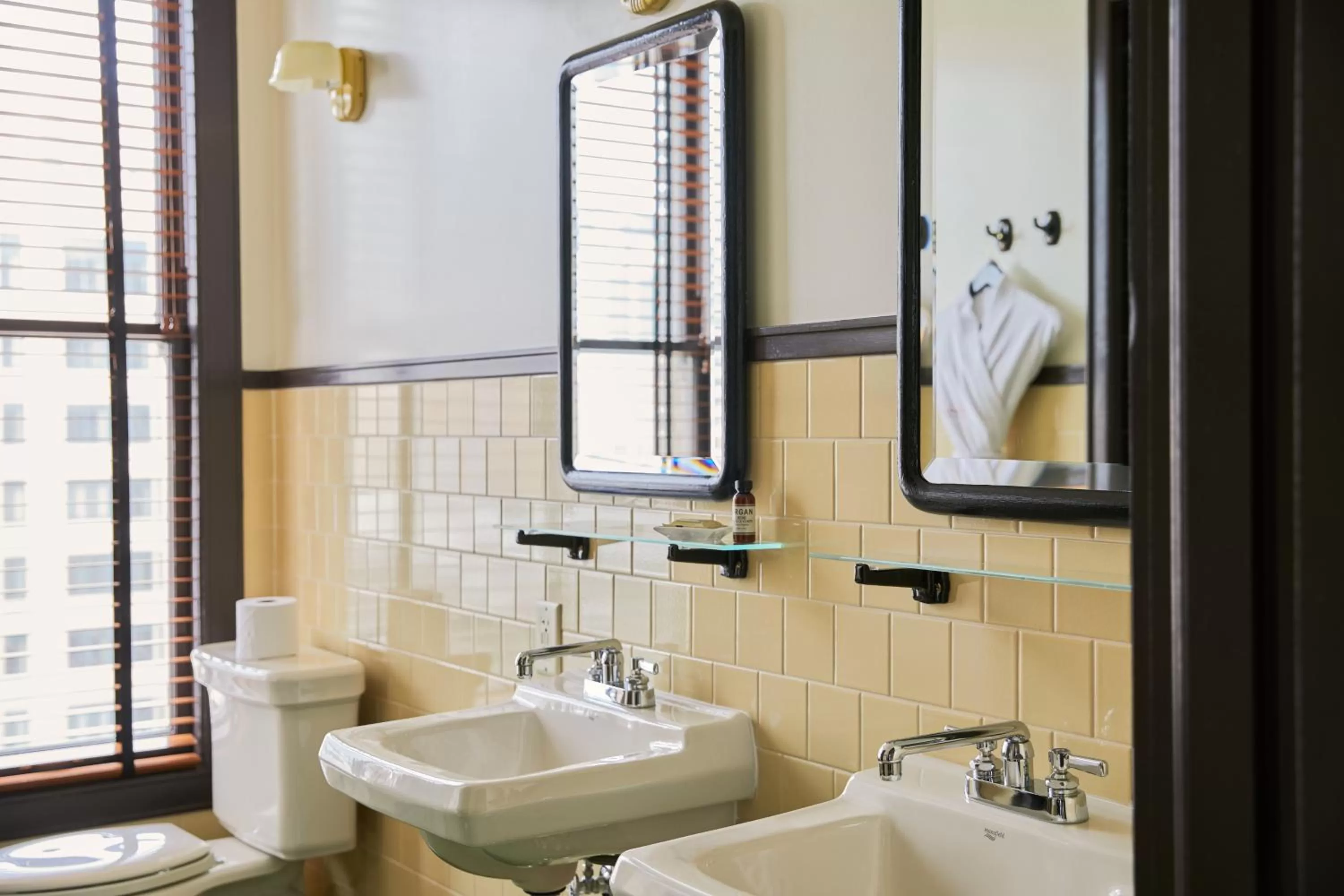 Bathroom in Freehand Los Angeles