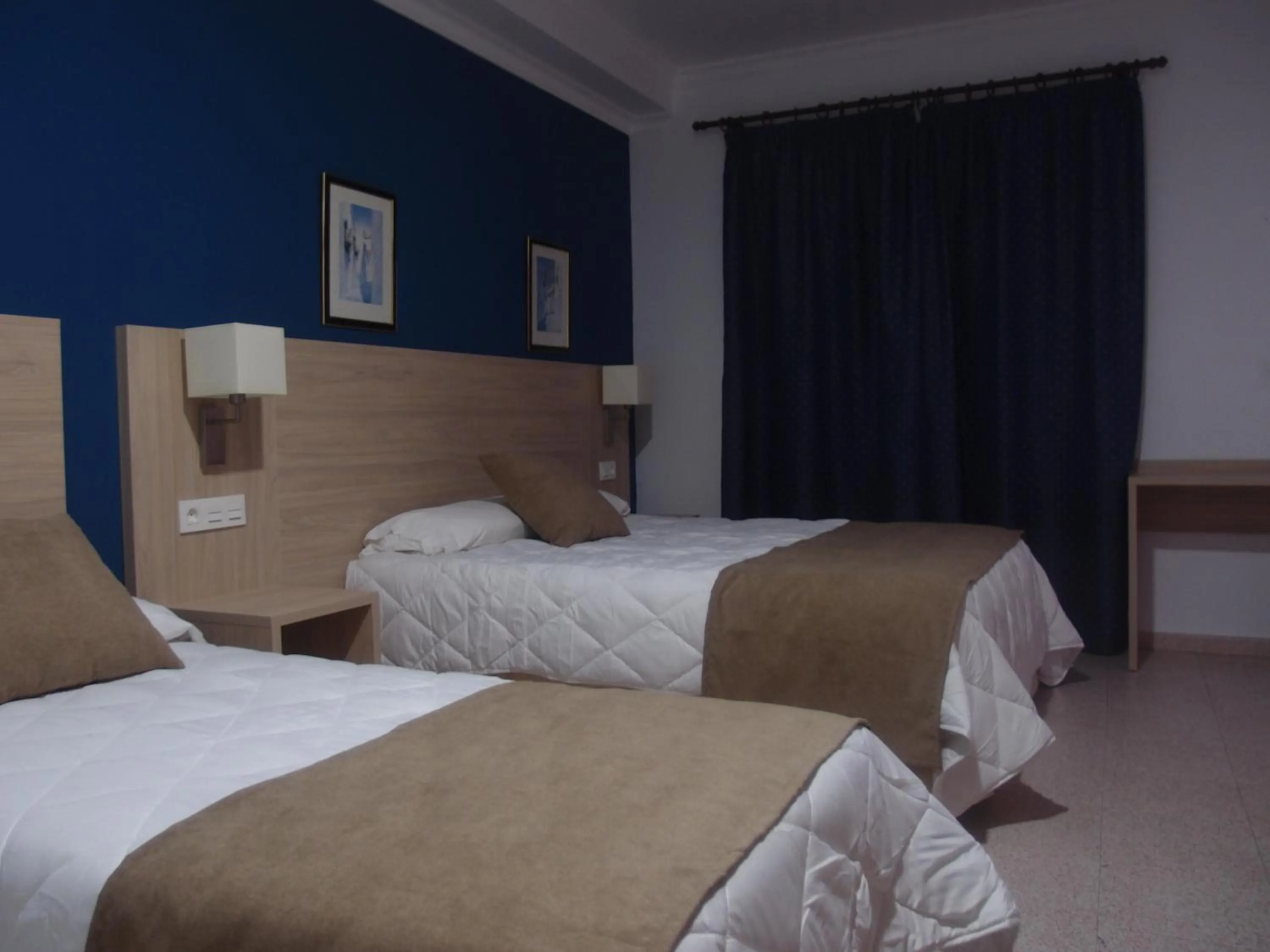 Bed in Hotel Catalán Puerto Real