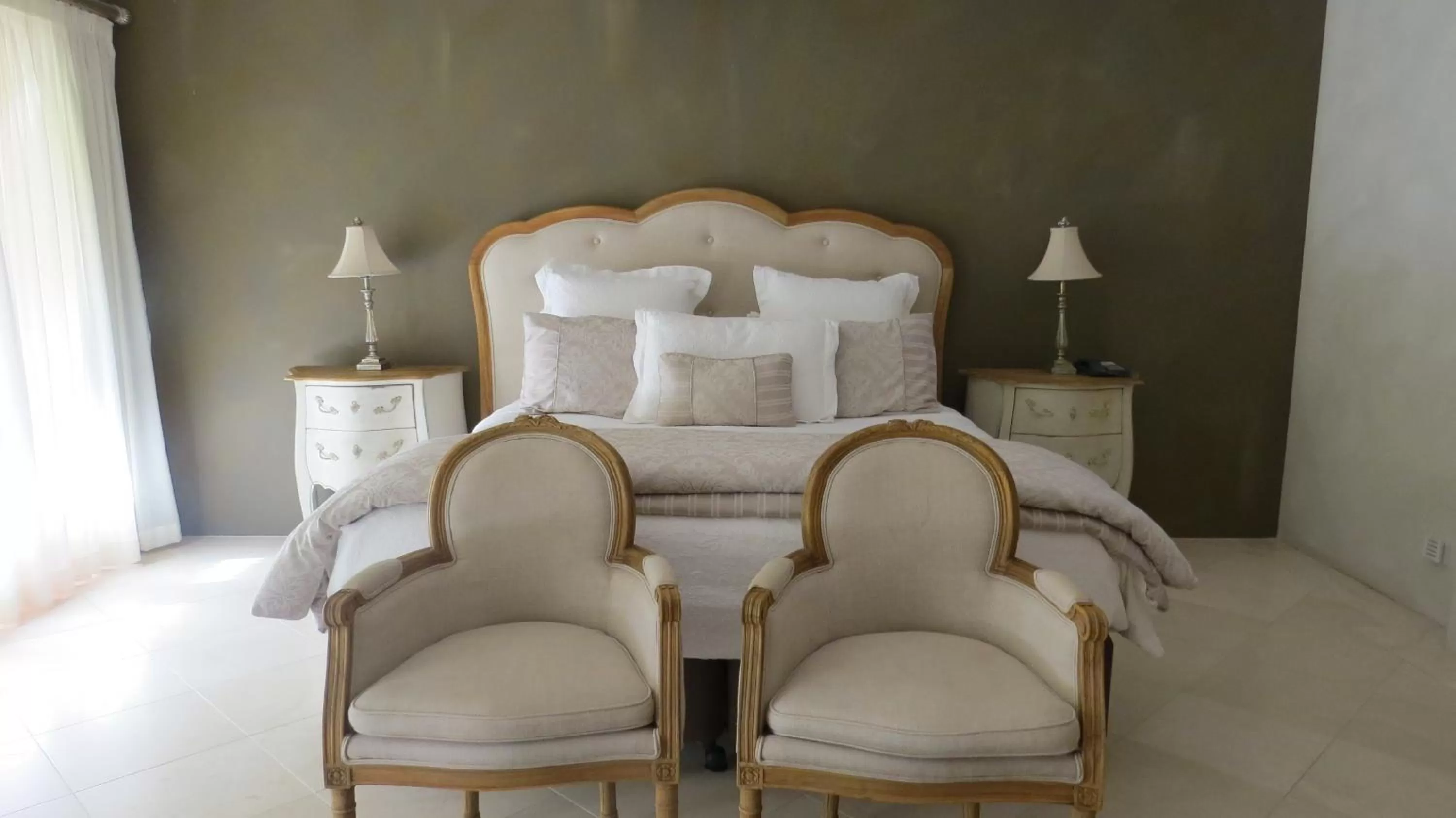 Day, Bed in Victoria's At Wategos