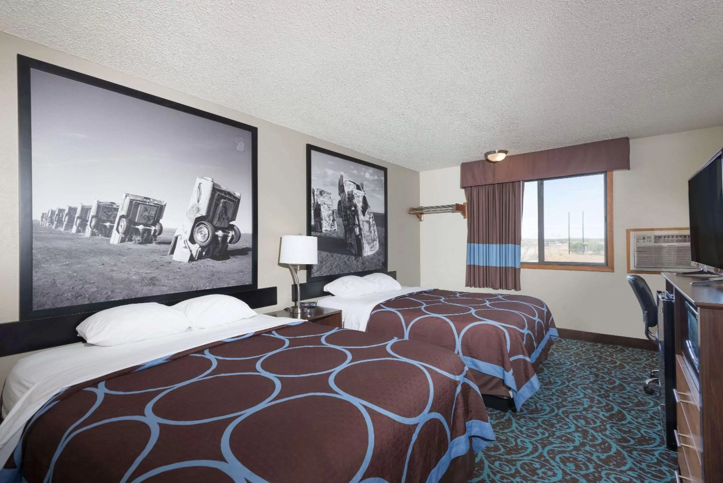 Photo of the whole room, Bed in Super 8 by Wyndham Tucumcari