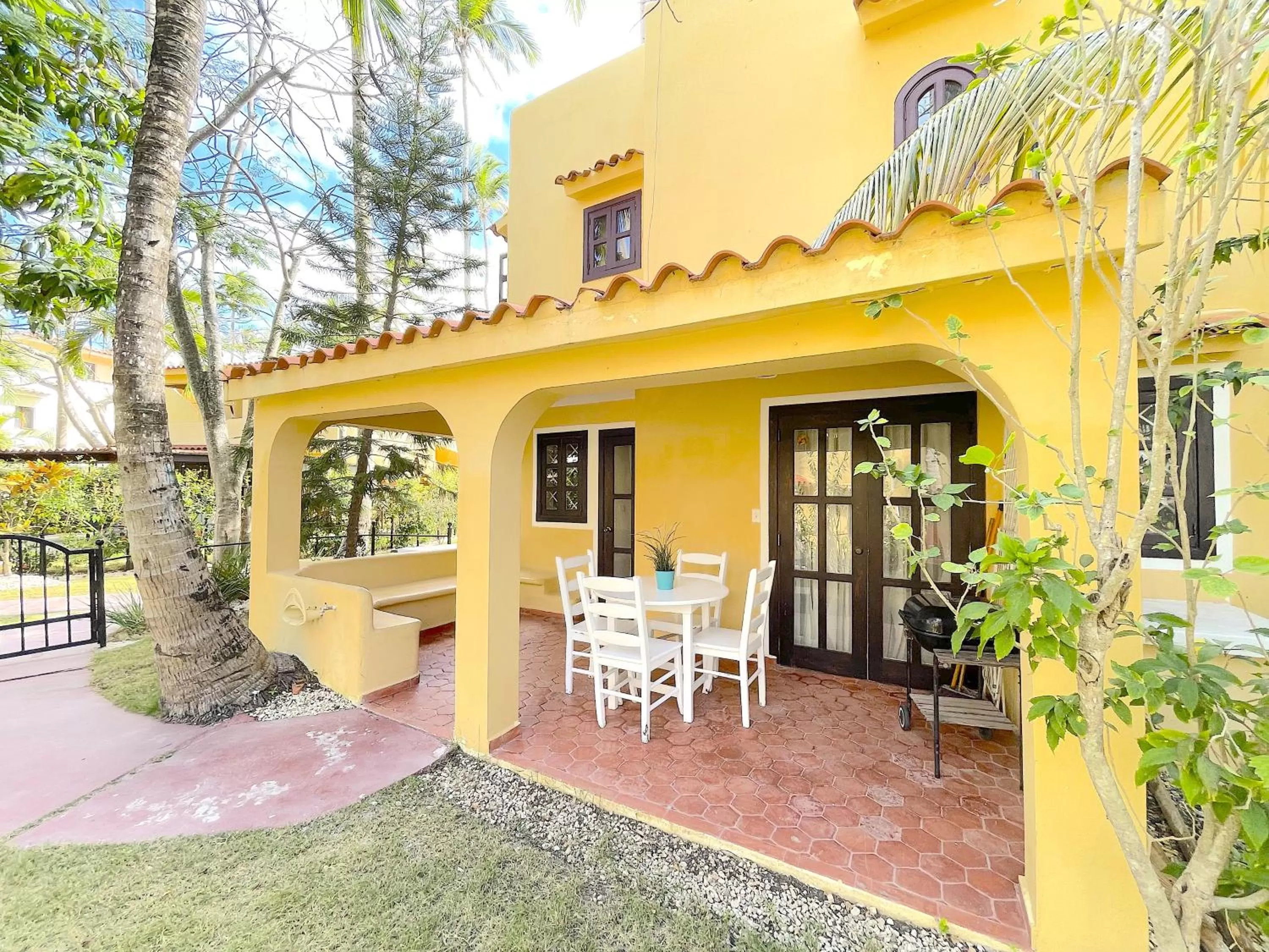 Property building in HOTEL Beach VILLAS Los Corales WIFI & BBQ BEACH CLUB