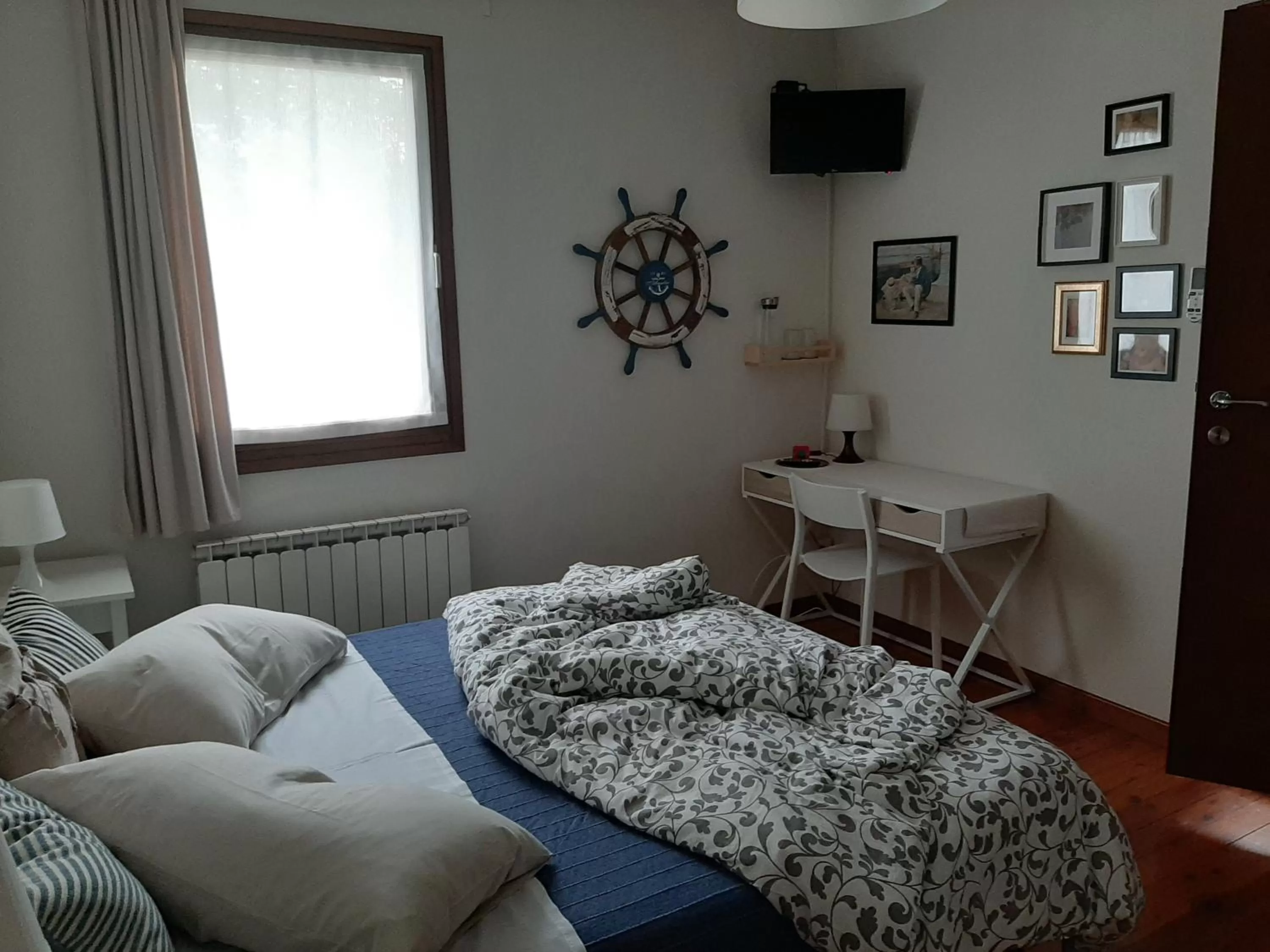 Photo of the whole room, Bed in cà bianca