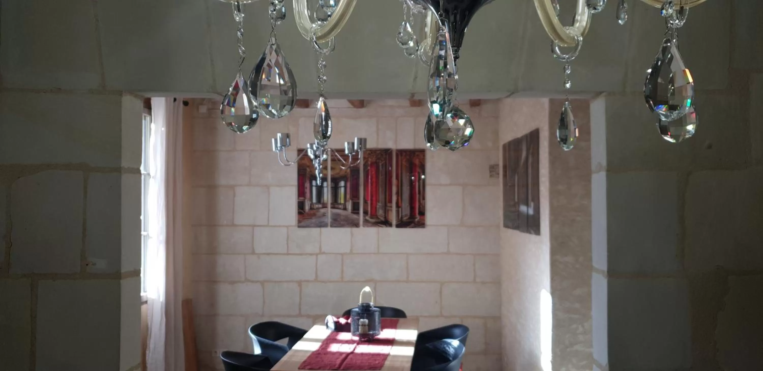 Dining area in NATURE & CHATEAUX