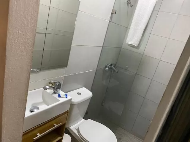 Bathroom in Chao Mamá Hostal