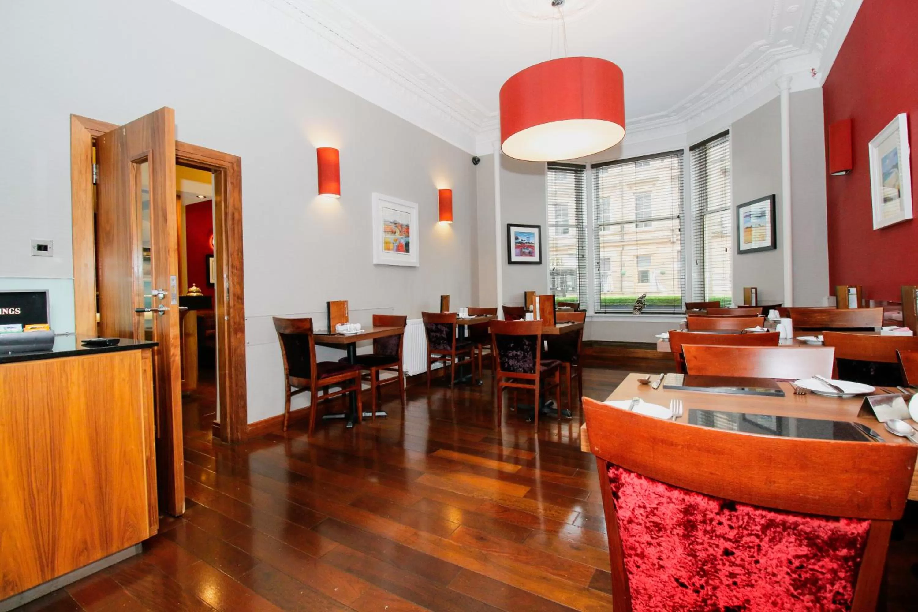 Restaurant/places to eat in Kelvingrove Hotel - Sauchiehall St