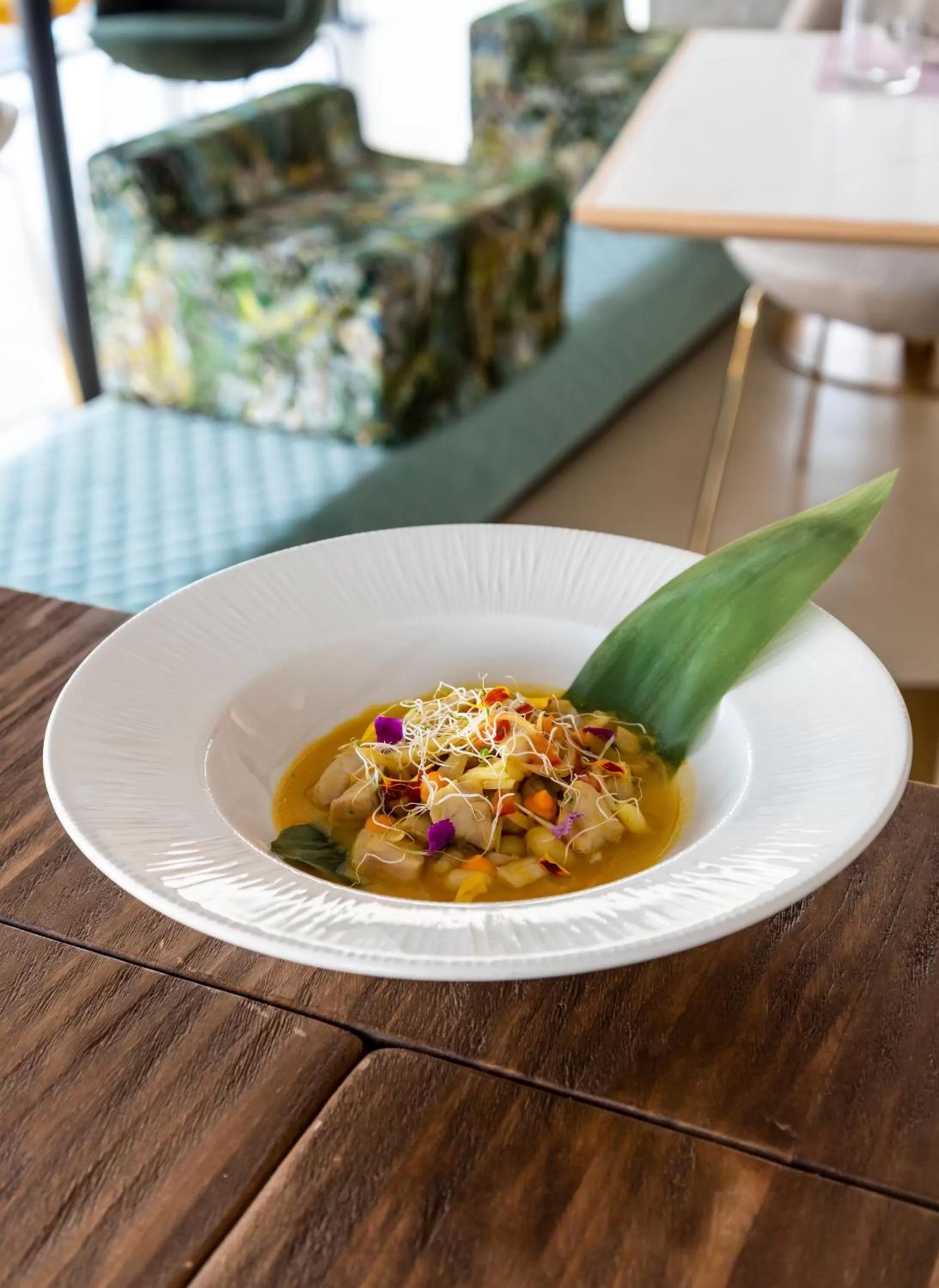 Restaurant/places to eat in Hotel Meridional