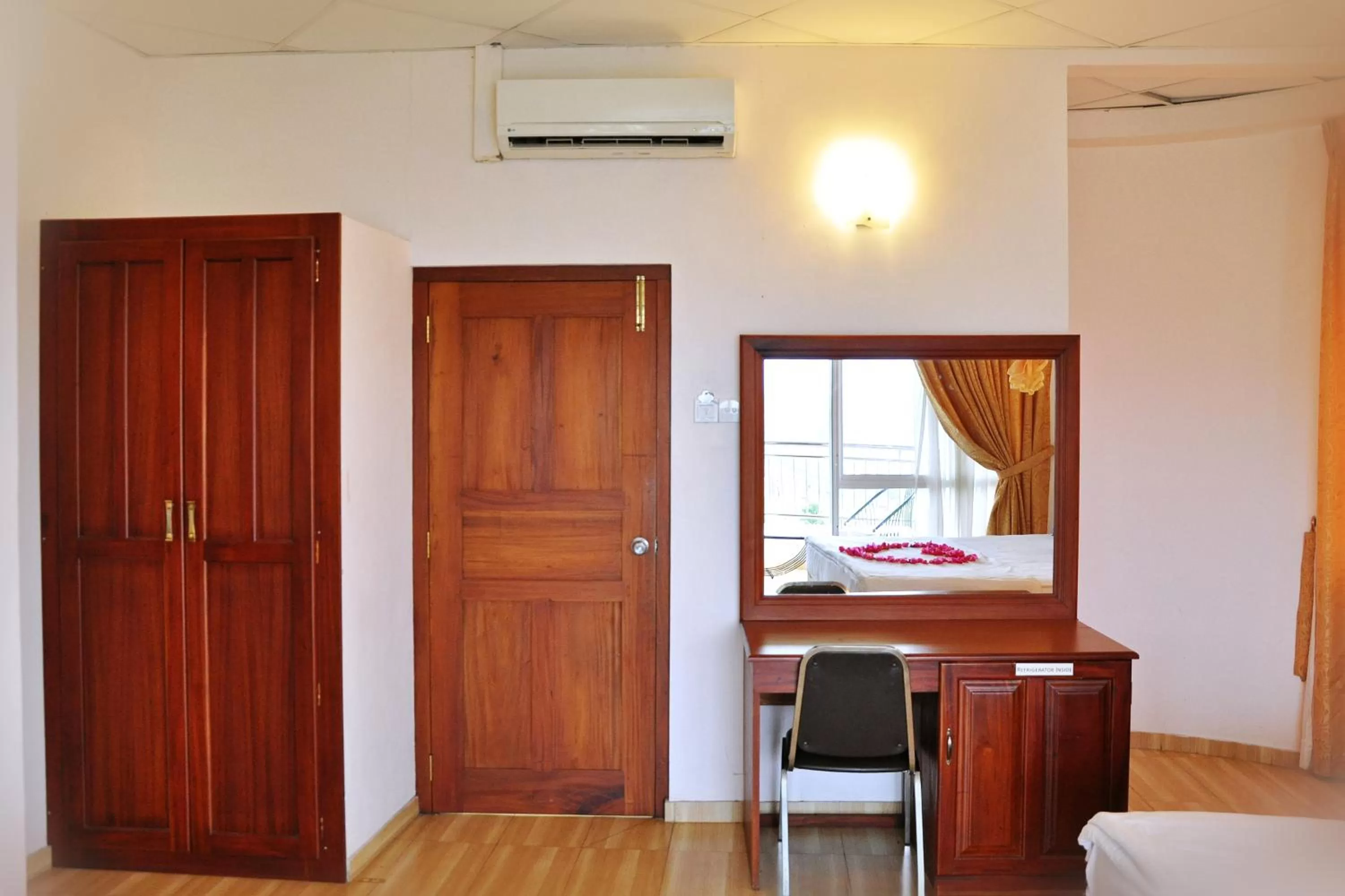 Decorative detail, TV/Entertainment Center in Kandyan View Holiday Bungalow ''Free Pickup From Kandy city''