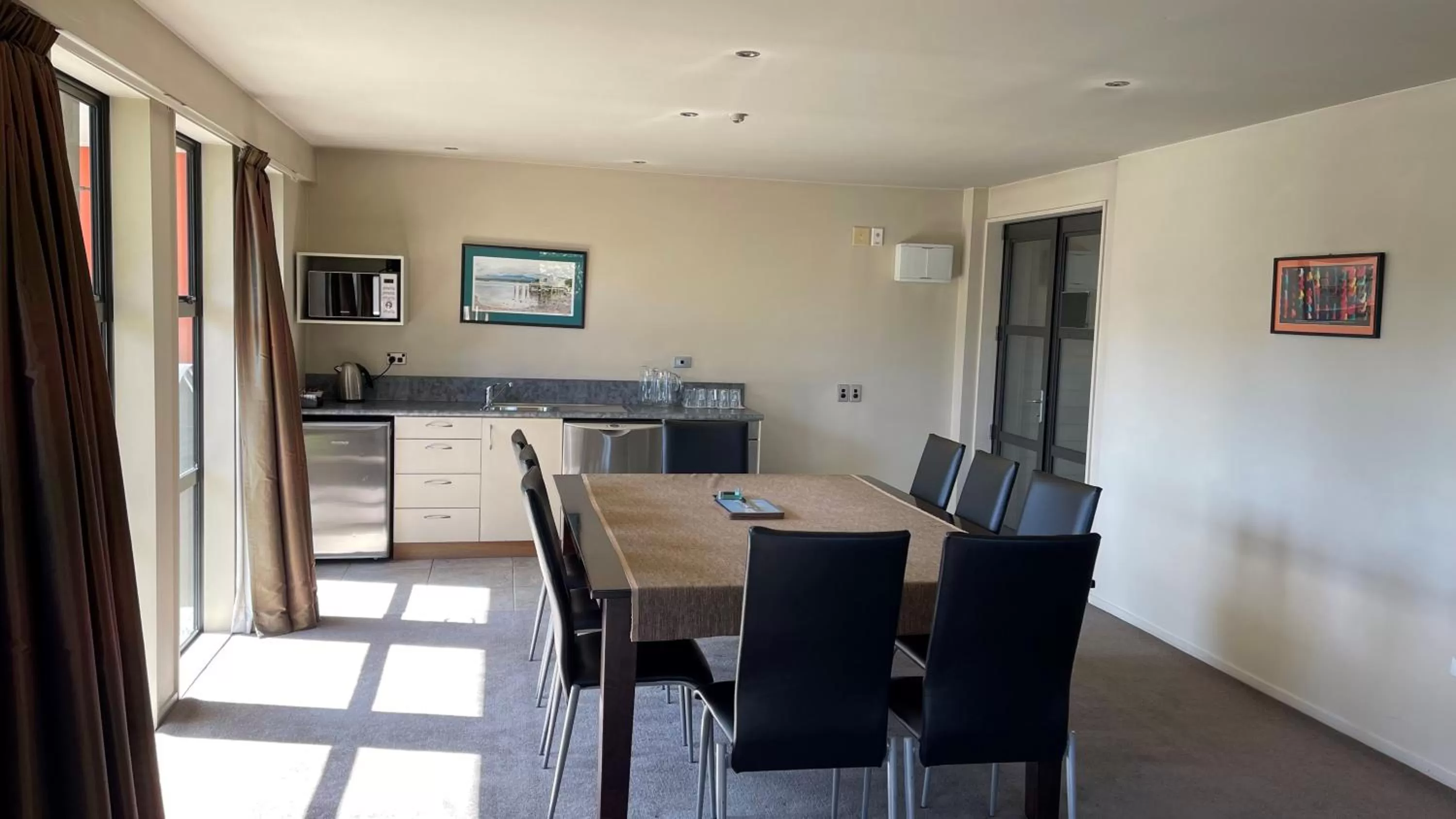 Meeting/conference room in Coleraine Suites & Apartments