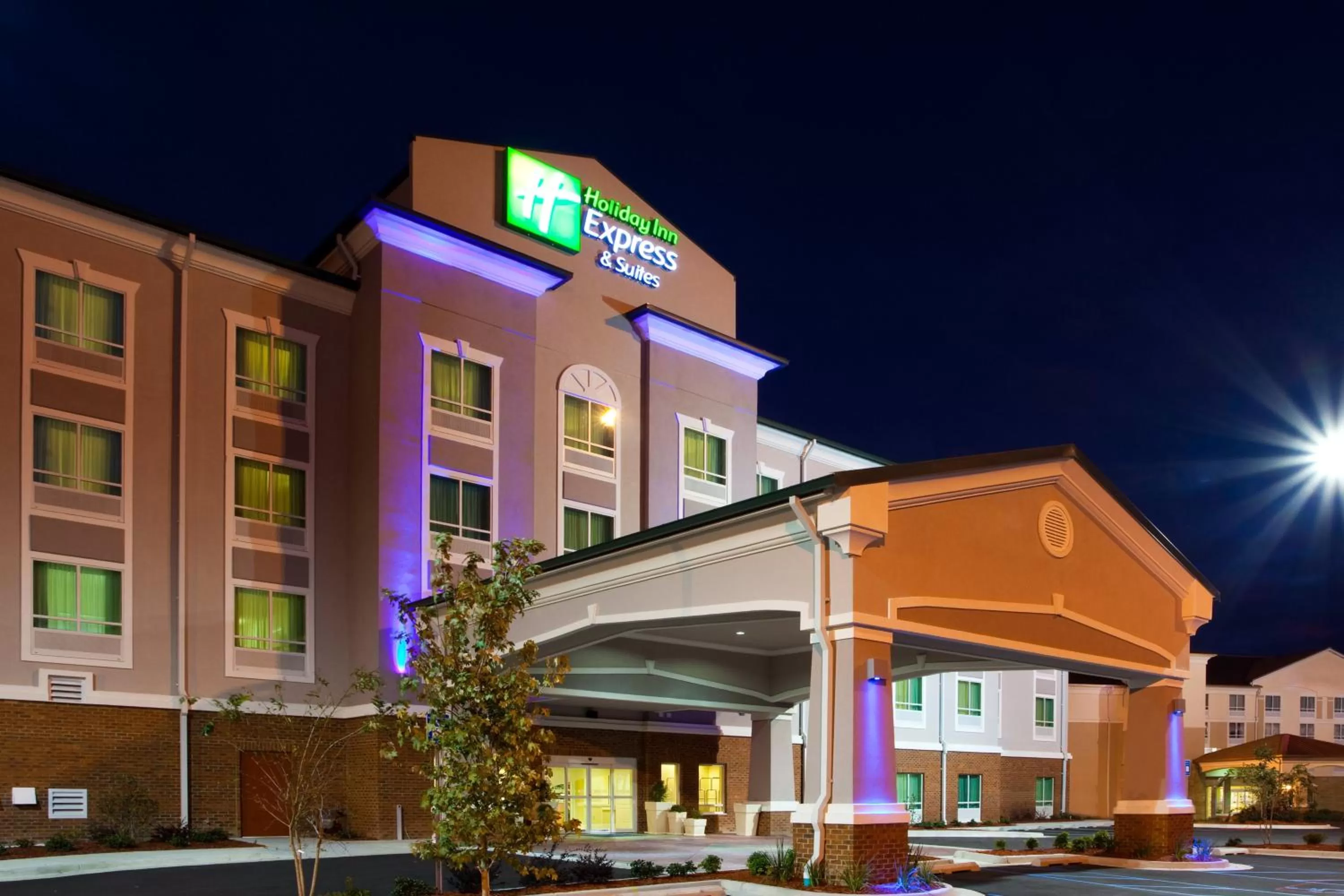 Property building in Holiday Inn Express & Suites - Valdosta by IHG