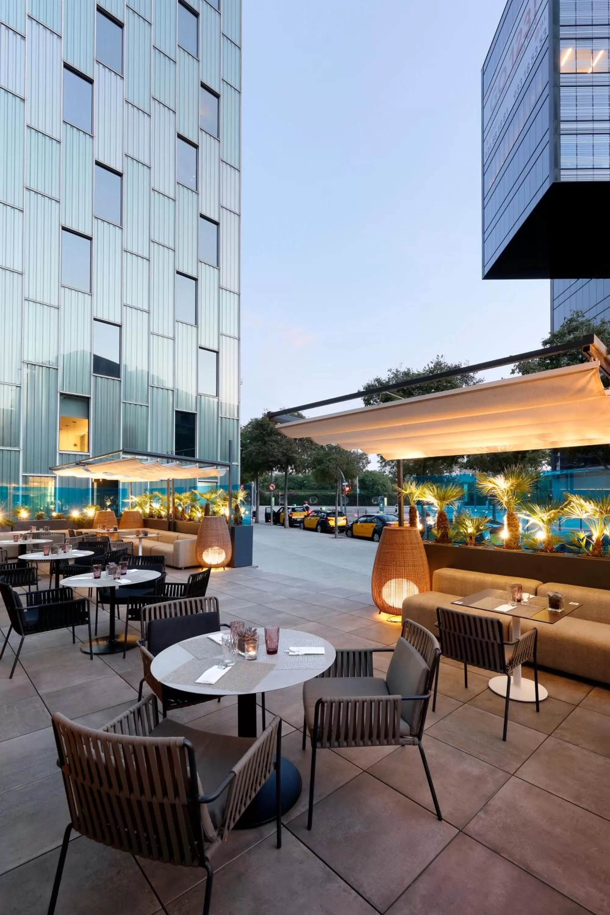 Restaurant/places to eat in Melia Barcelona Sky 4* Sup