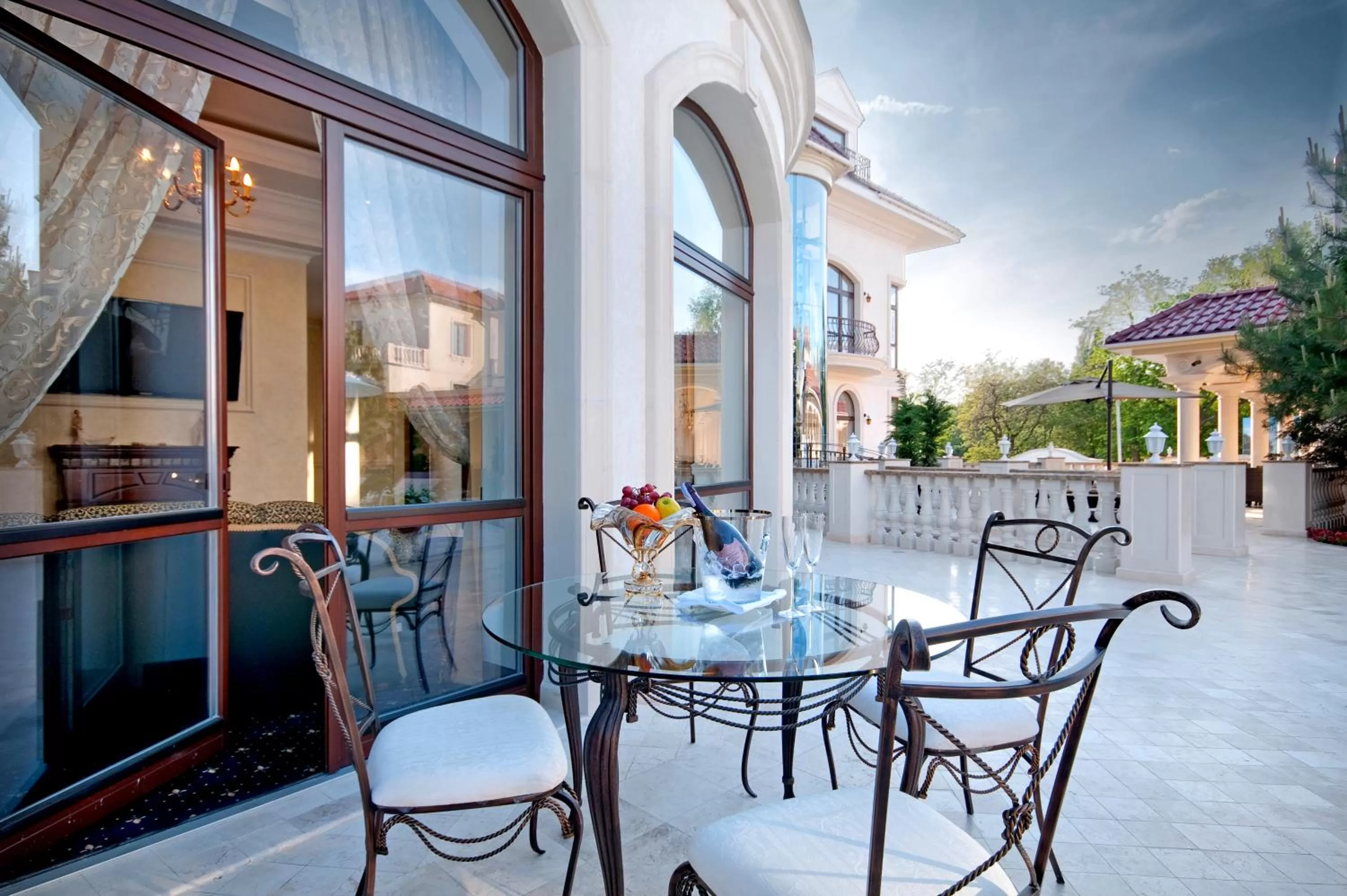 Patio in Villa le Premier Maestro