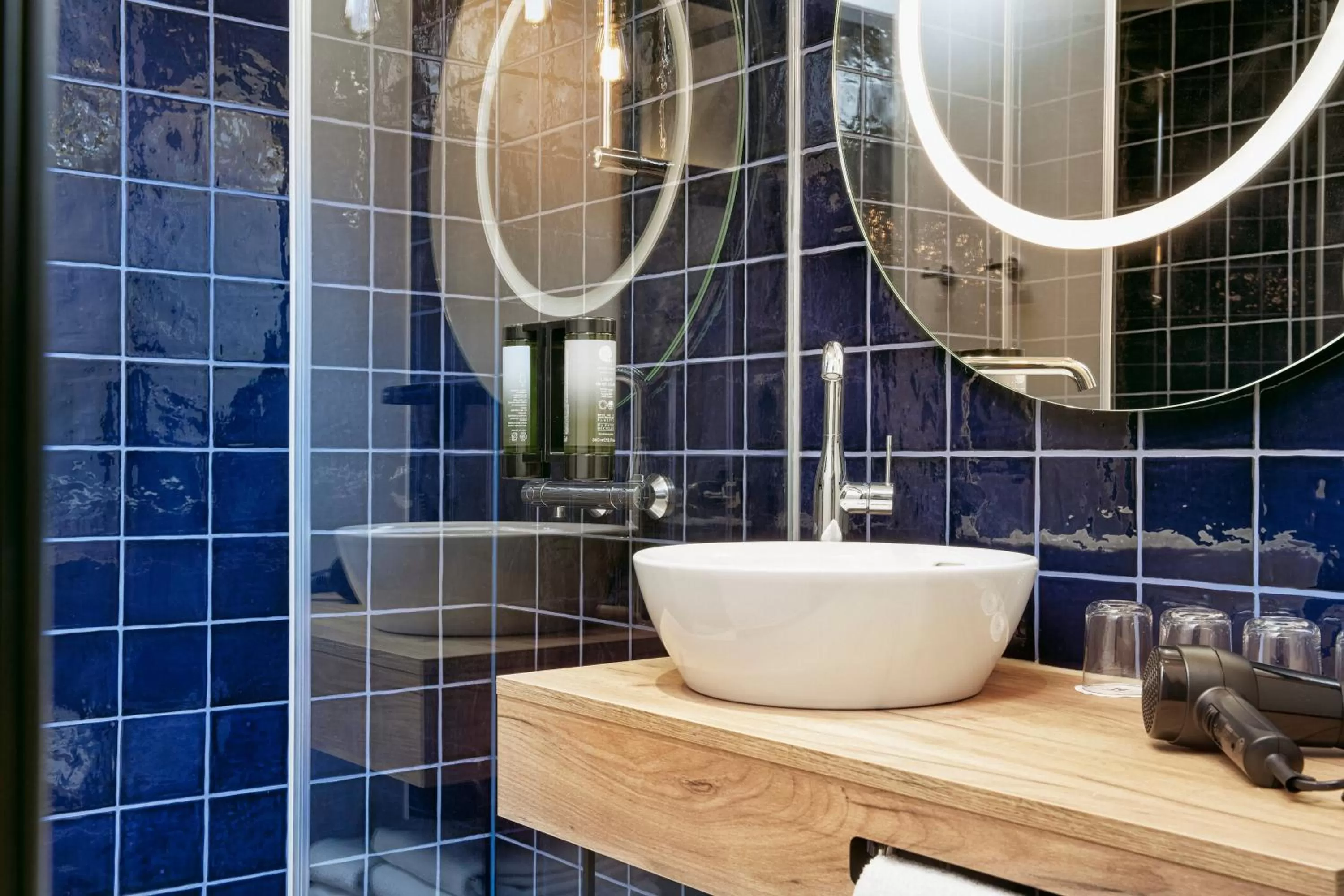 Bathroom in H2 Hotel Düsseldorf City