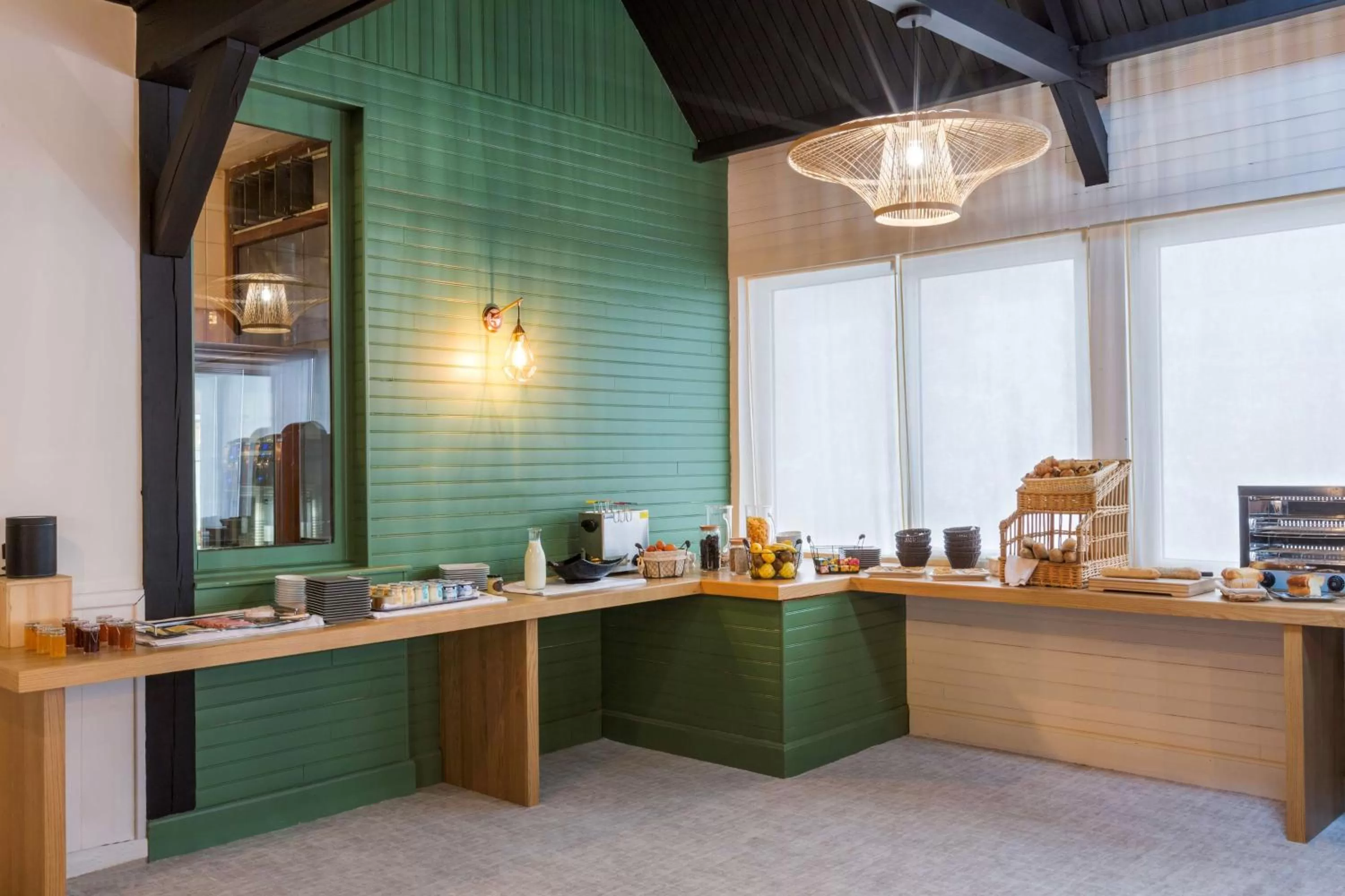 Restaurant/places to eat in Sure Hotel by Best Western Argentan