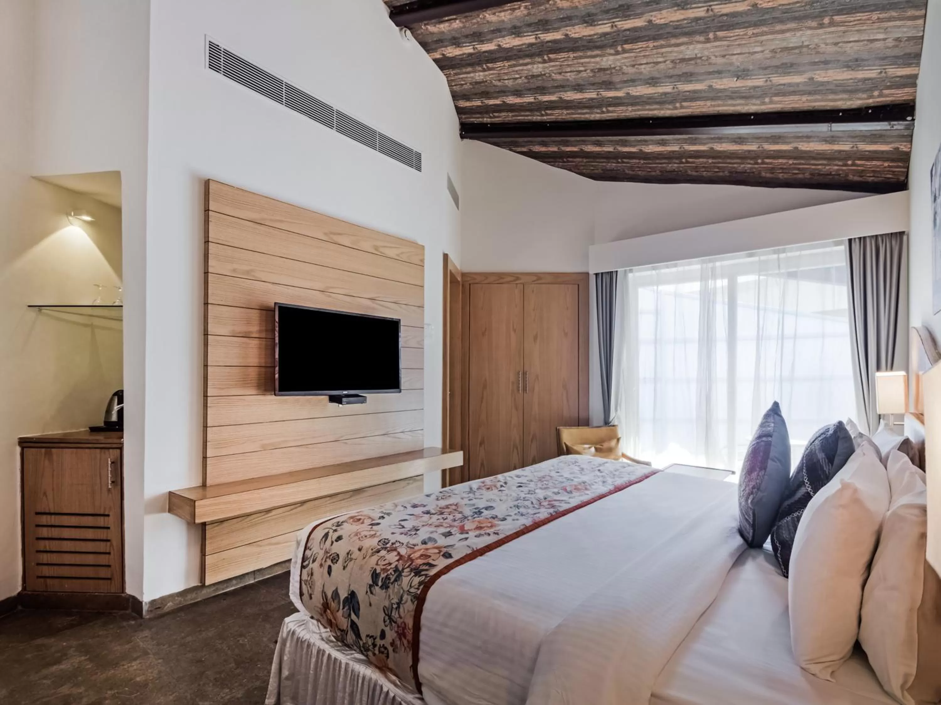 Bedroom, Bed in Bamboo Saa Resort & Spa - Udaipur