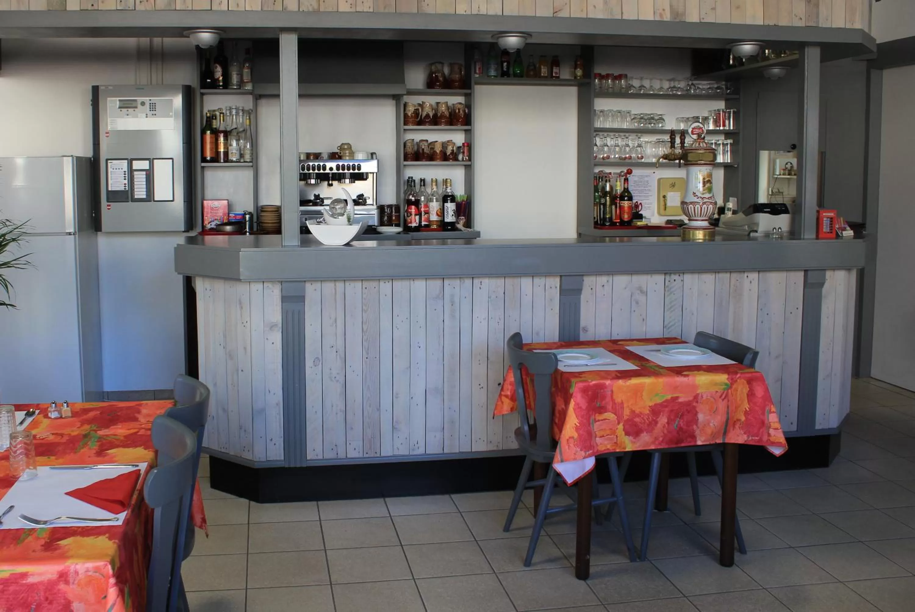 Lounge or bar in L Etoile d'Argent