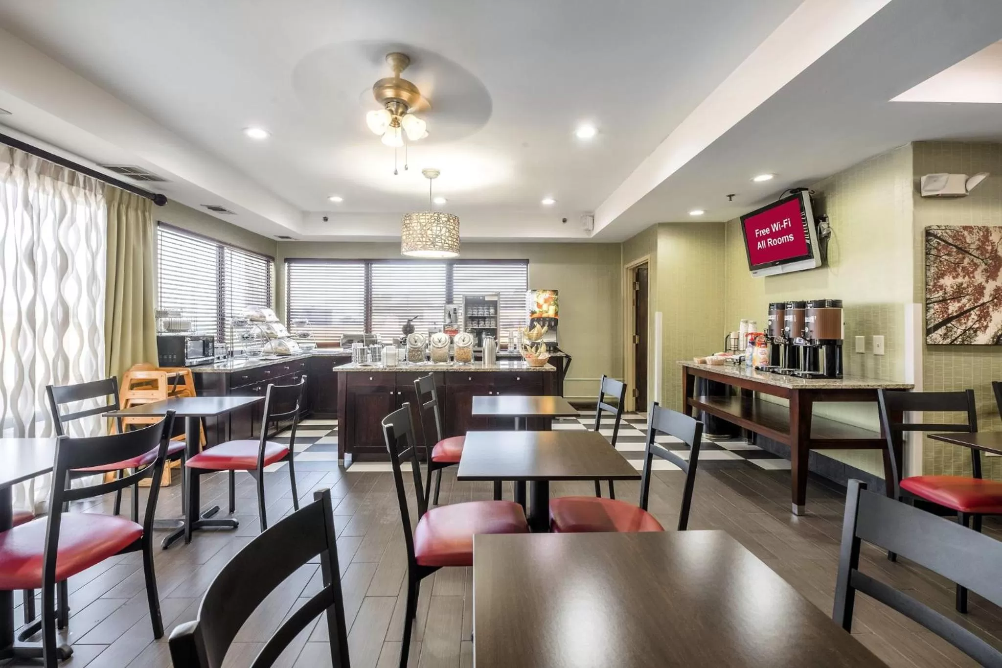 Breakfast in Sonesta Essential Ames